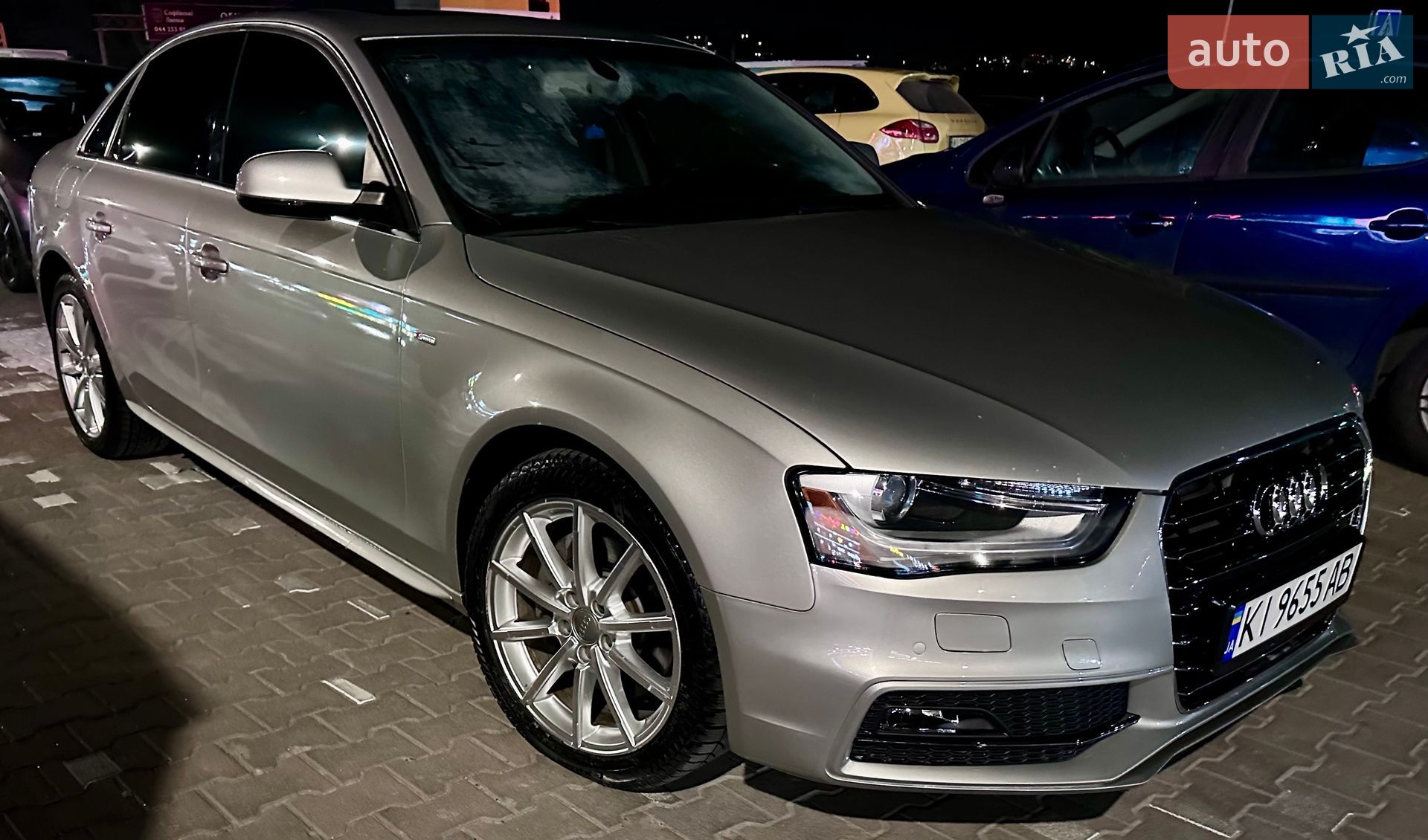 Audi A4 2015 VIN WAUEFAFL9FN037102 фото оголошення 2 з 17