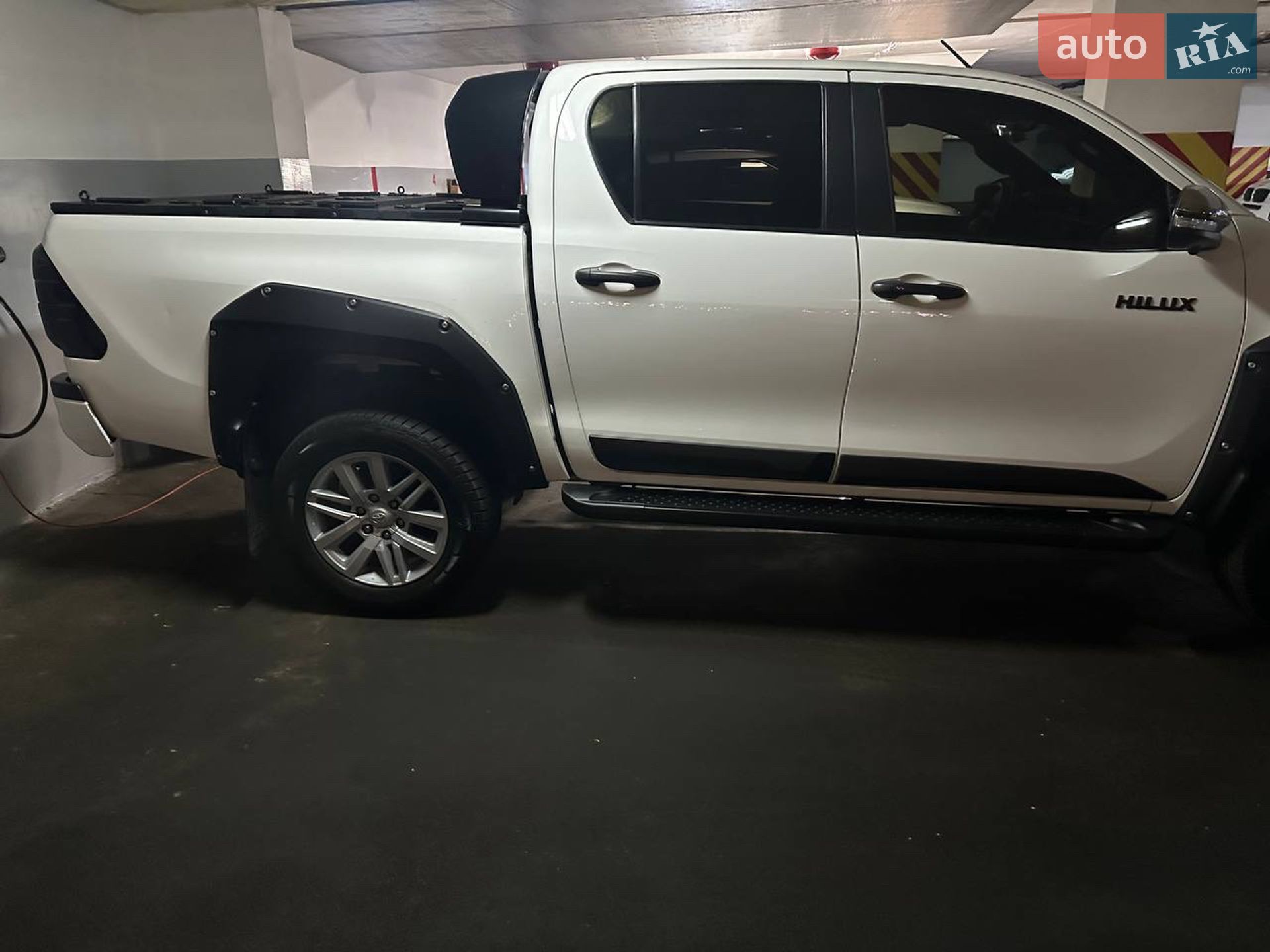 Toyota Hilux 2016 VIN MR0BA3CDX00101019 фото оголошення 4 з 17