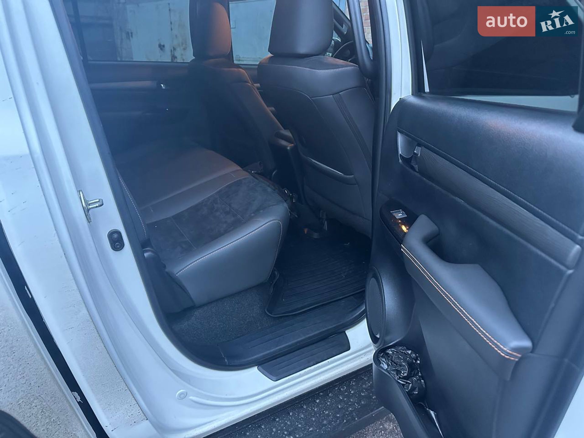 Toyota Hilux 2016 VIN MR0BA3CDX00101019 фото оголошення 10 з 17