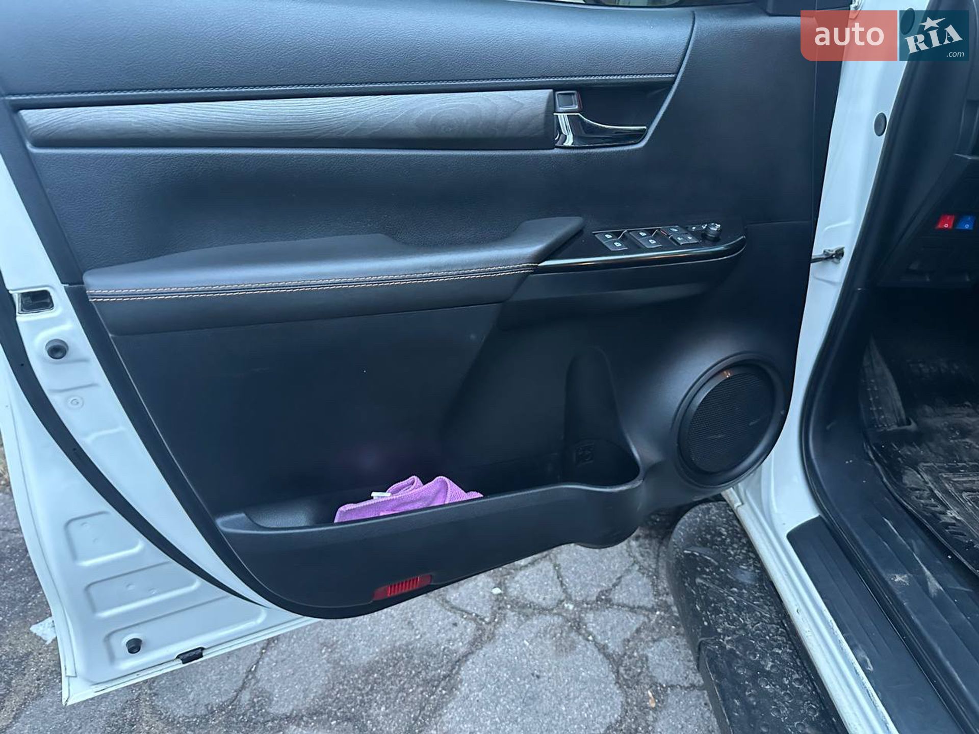 Toyota Hilux 2016 VIN MR0BA3CDX00101019 фото оголошення 11 з 17