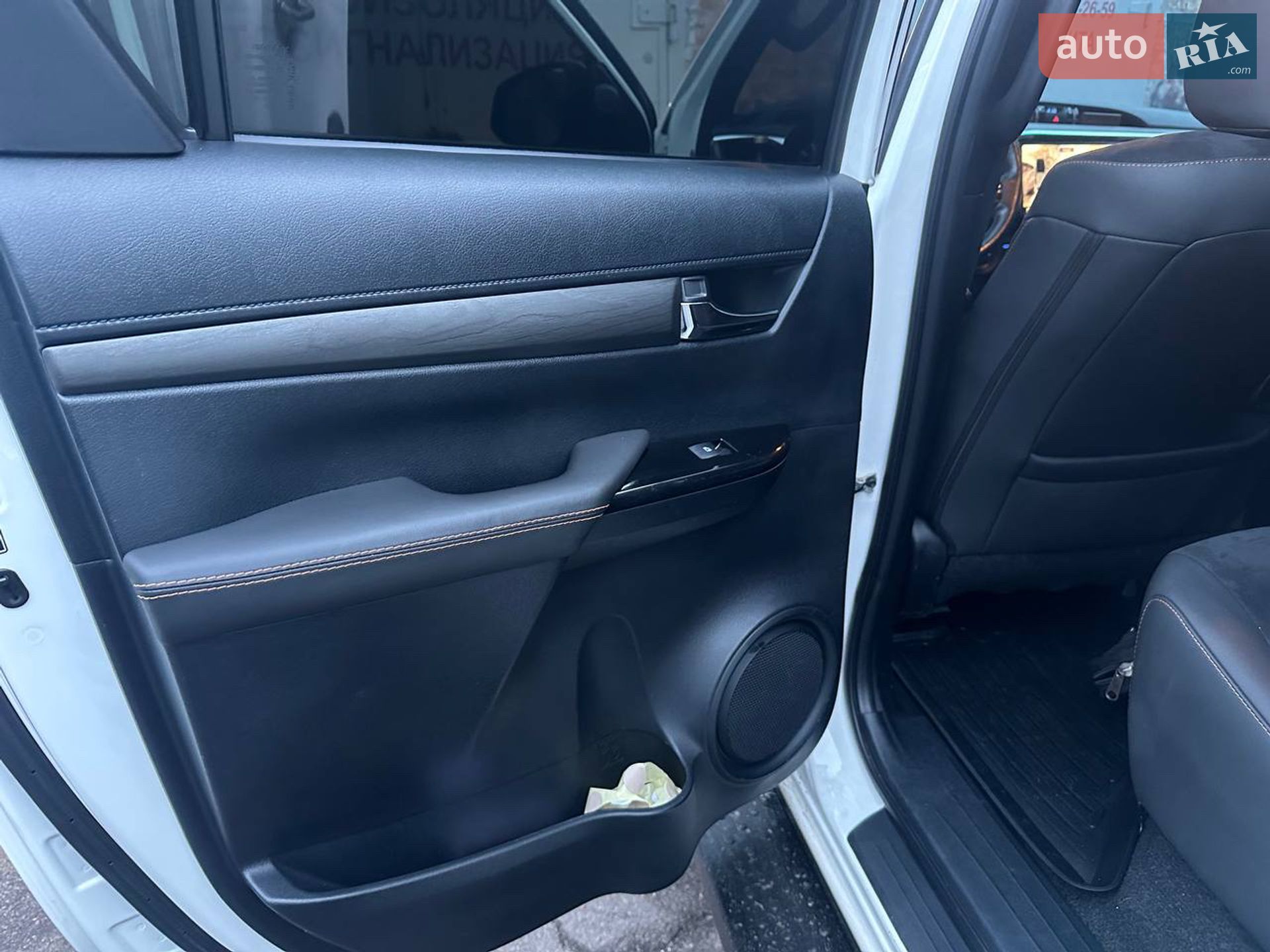 Toyota Hilux 2016 VIN MR0BA3CDX00101019 фото оголошення 12 з 17