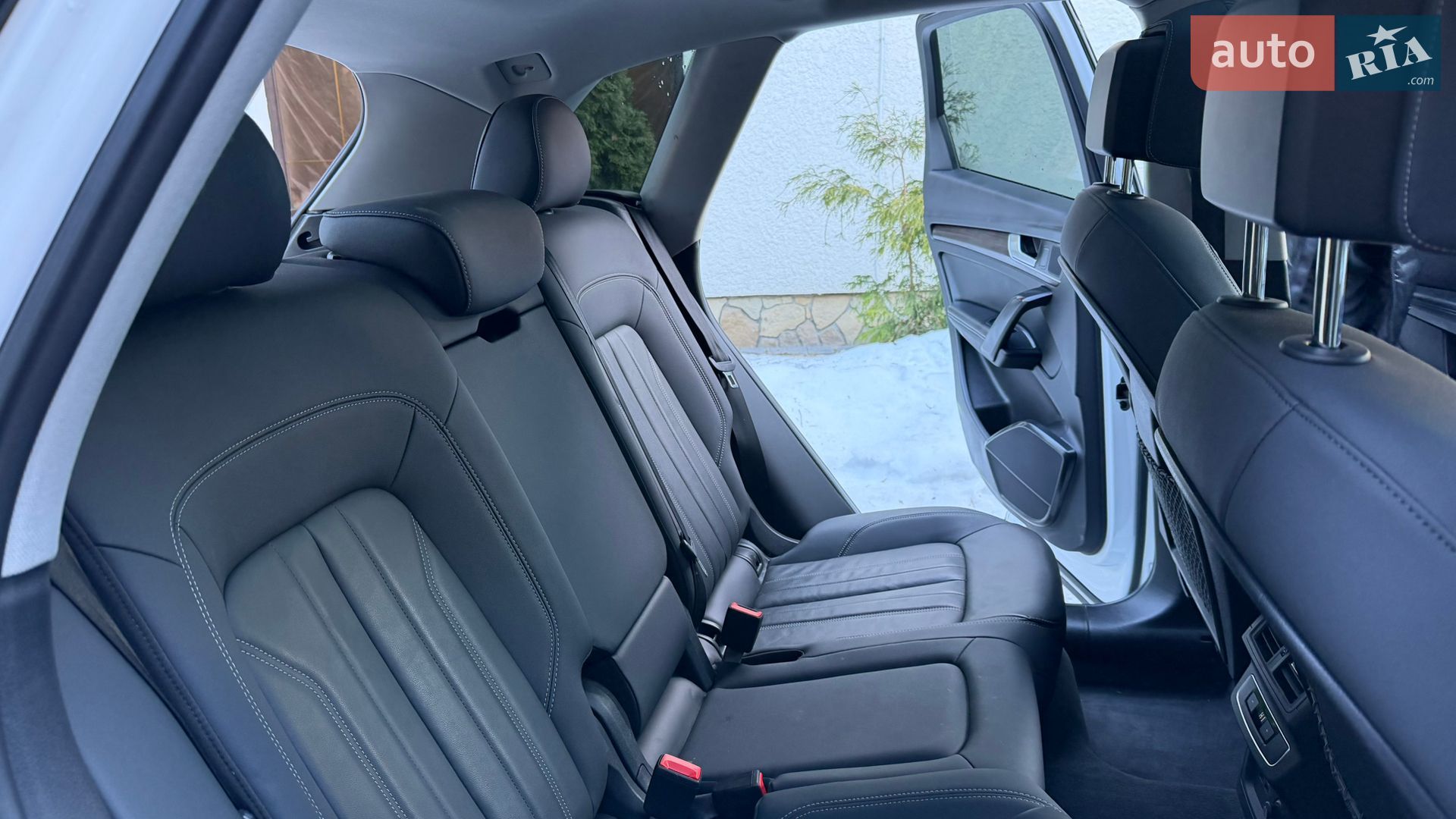 Audi Q5 2021 VIN WA1BAAFY2M2069060 фото оголошення 34 з 61