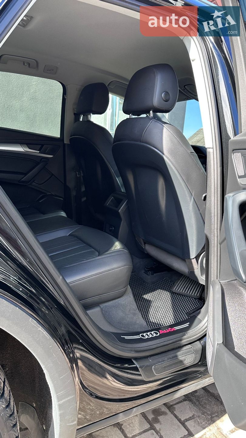 Audi Q5 2018 VIN WAUZZZFY4K2003938 фото оголошення 11 з 17