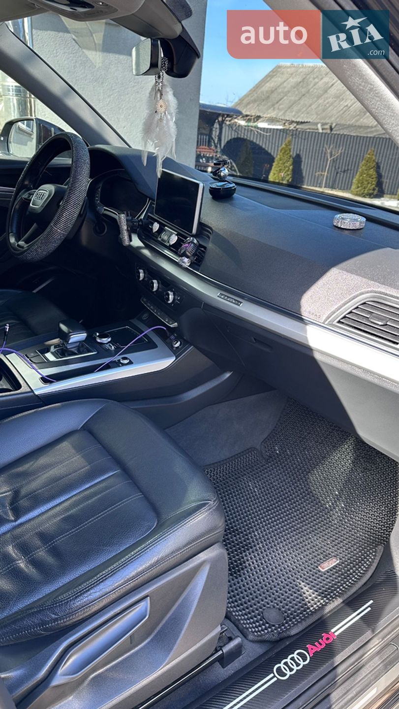 Audi Q5 2018 VIN WAUZZZFY4K2003938 фото оголошення 13 з 17