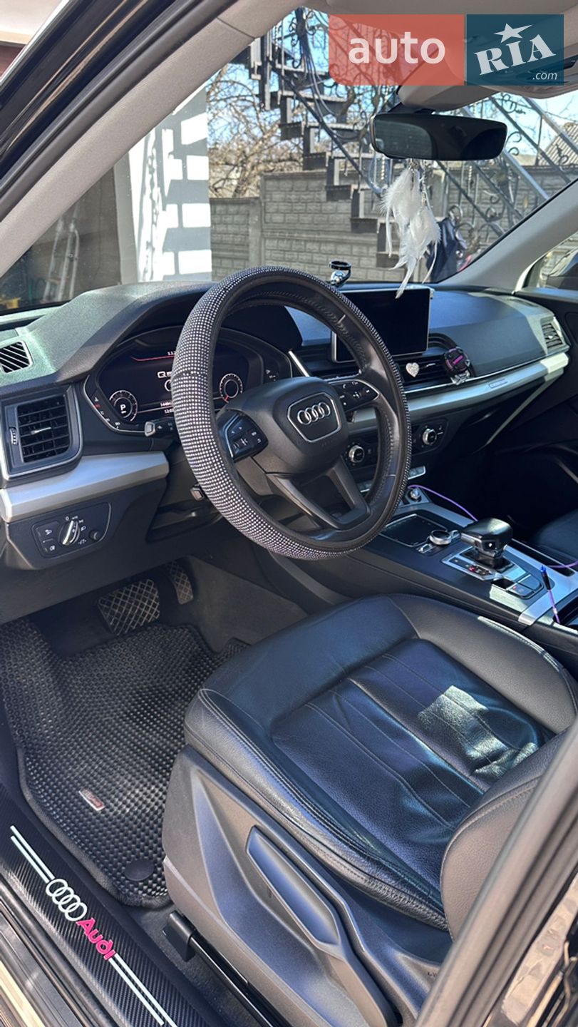 Audi Q5 2018 VIN WAUZZZFY4K2003938 фото оголошення 15 з 17