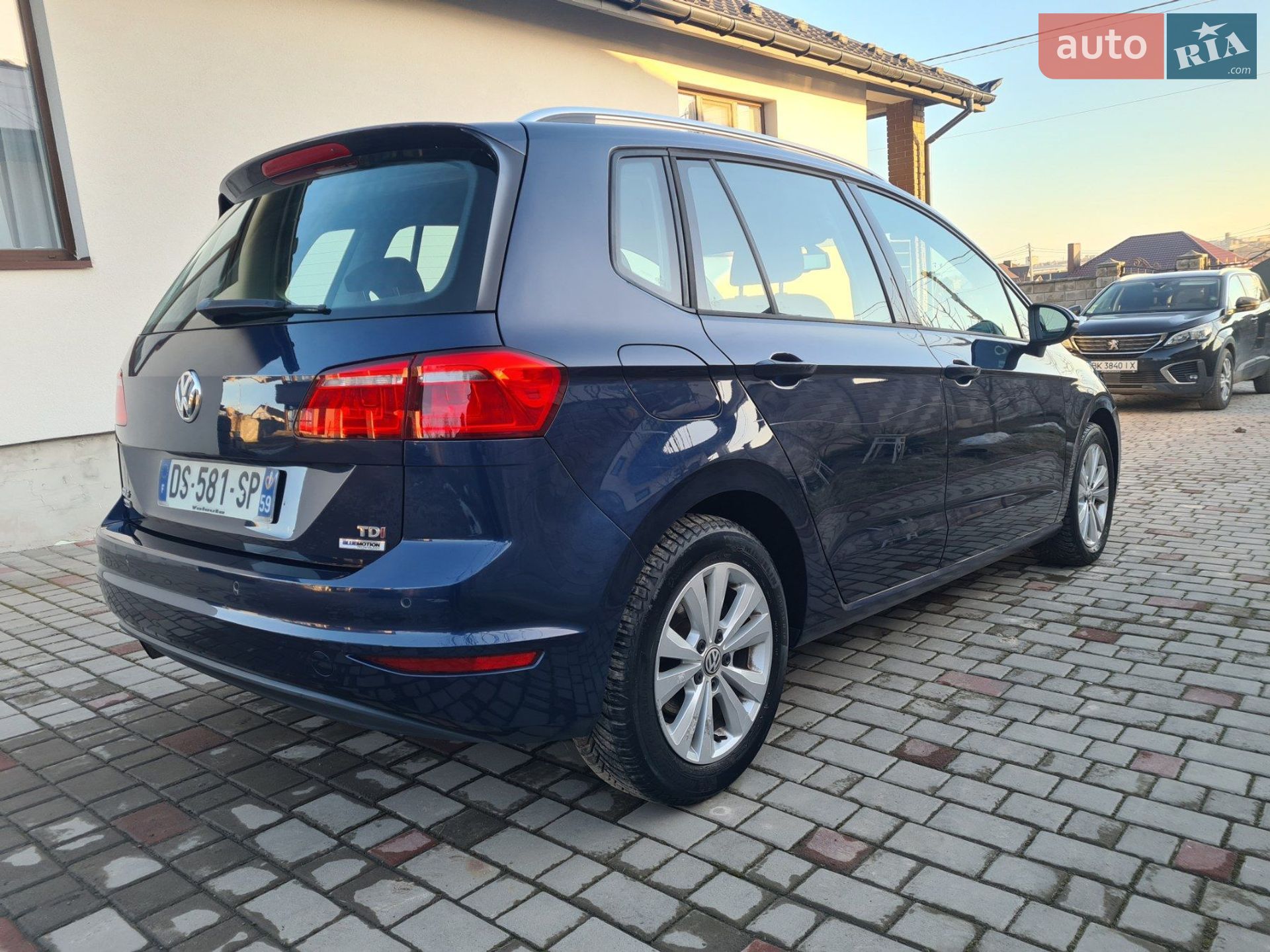 Volkswagen Golf Sportsvan 2015 VIN WVWZZZAUZFW512172 фото оголошення 2 з 14