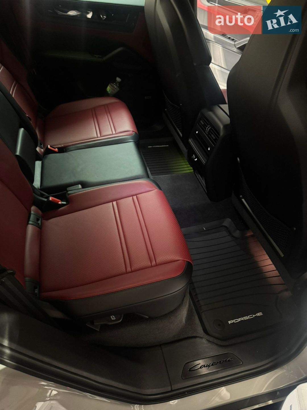 Porsche Cayenne 2024 VIN WP1ZZZ9YZRDA41743 фото оголошення 2 з 17