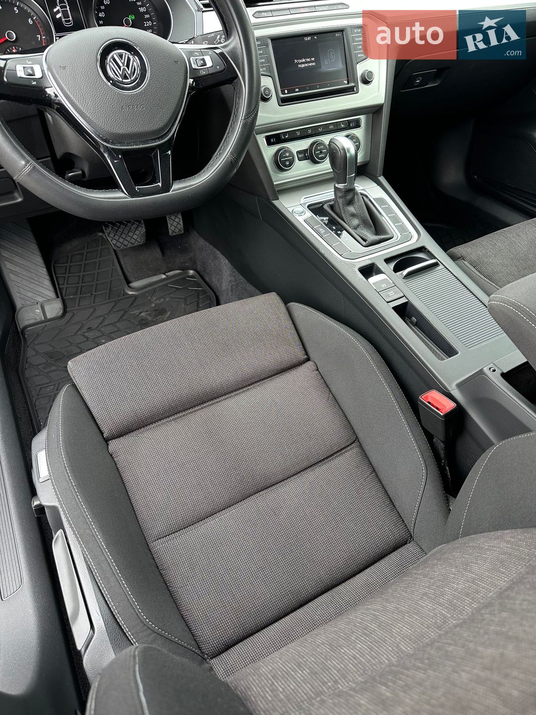 Volkswagen Passat 2015 VIN WVWZZZ3CZGE122234 фото оголошення 18 з 31