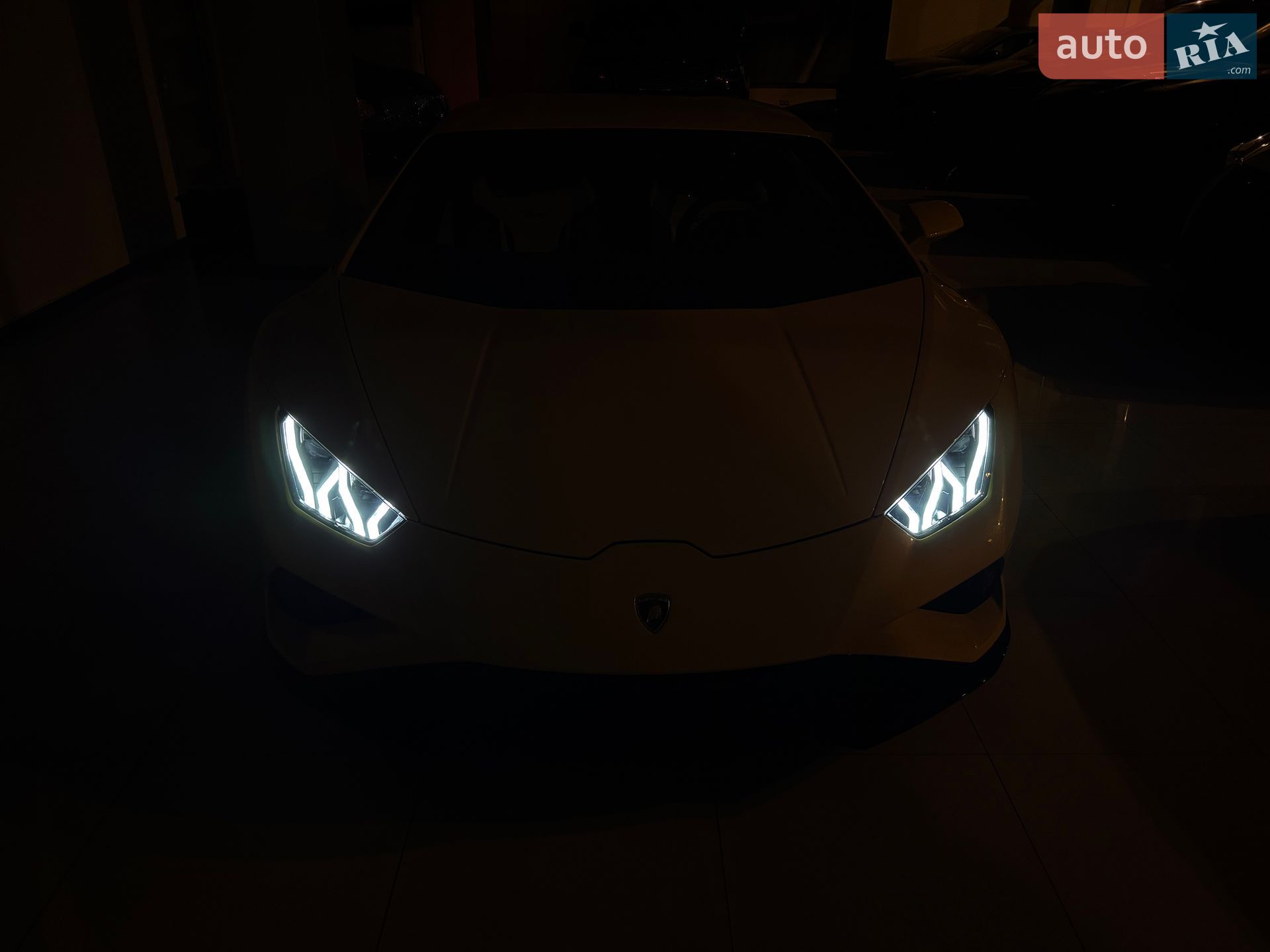 Lamborghini Huracan EVO 2020 VIN ZHWEF5ZF0MLA16464 фото оголошення 2 з 138