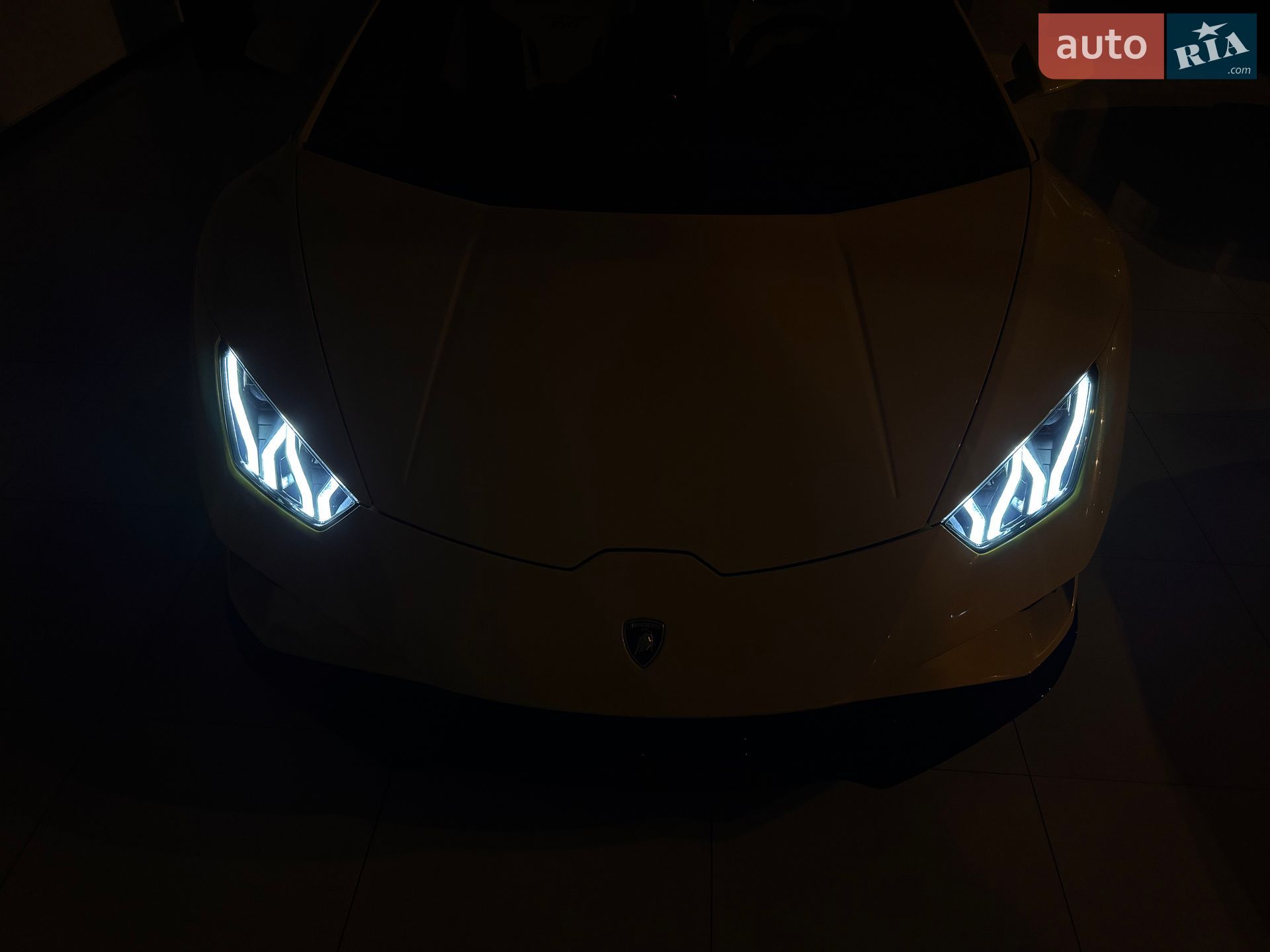 Lamborghini Huracan EVO 2020 VIN ZHWEF5ZF0MLA16464 фото оголошення 3 з 138