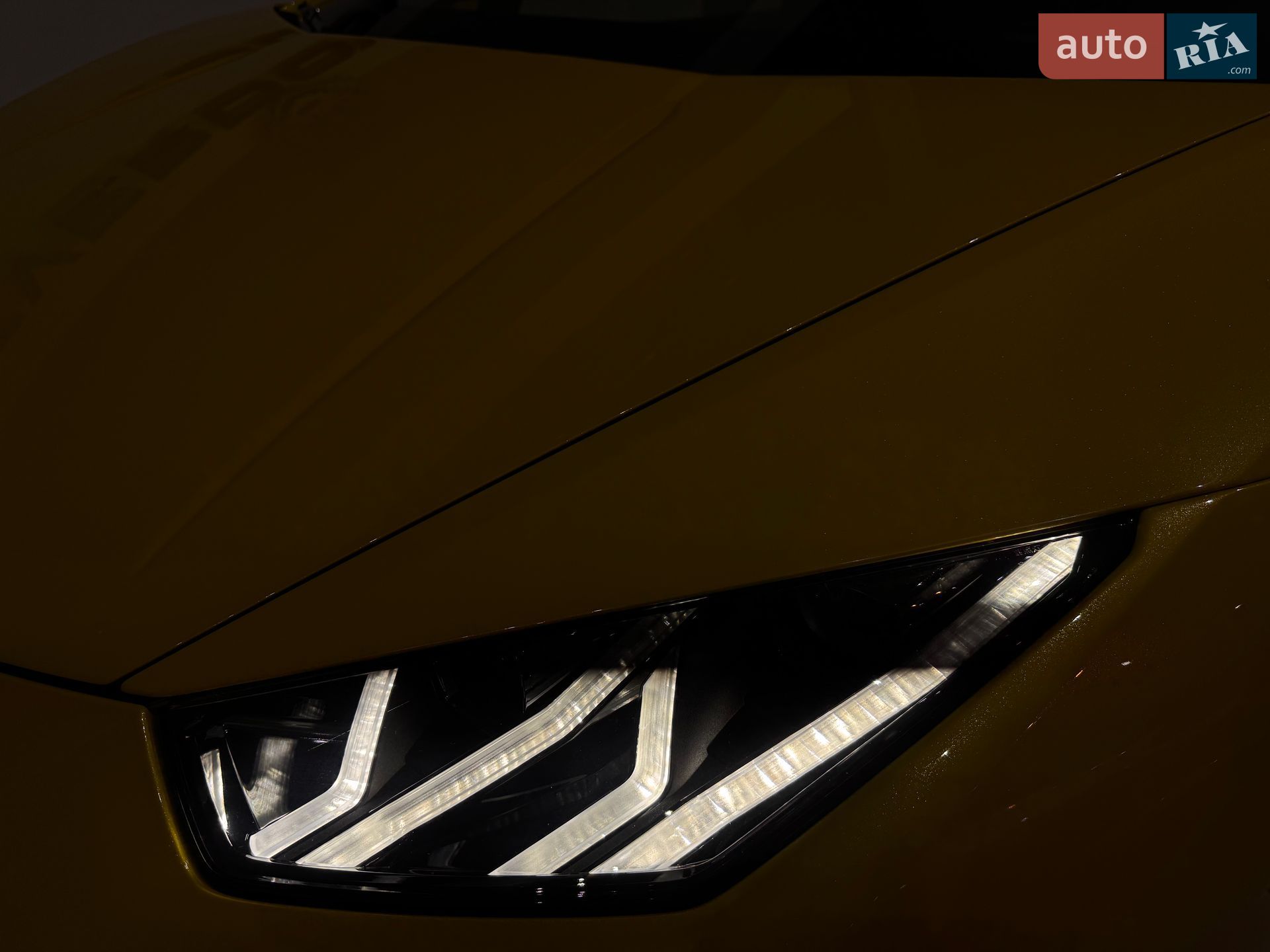 Lamborghini Huracan EVO 2020 VIN ZHWEF5ZF0MLA16464 фото оголошення 5 з 138