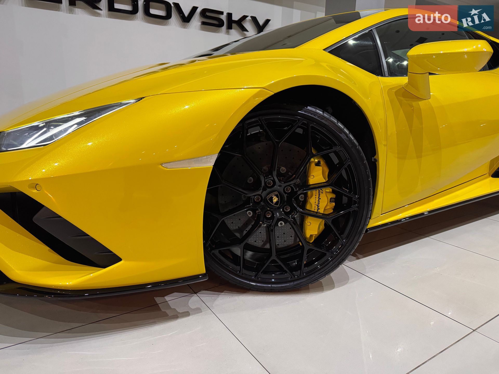 Lamborghini Huracan EVO 2020 VIN ZHWEF5ZF0MLA16464 фото оголошення 28 з 138