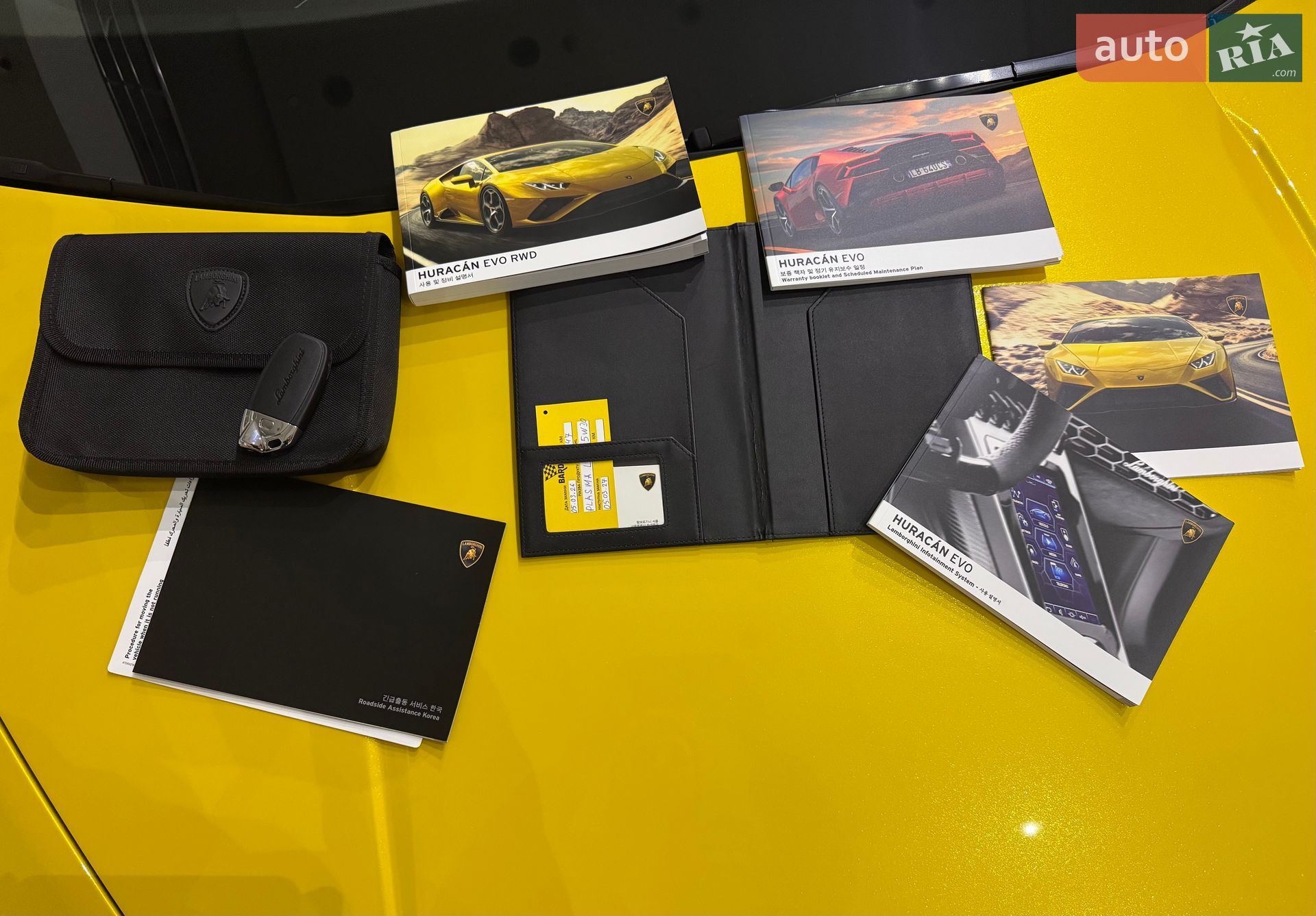 Lamborghini Huracan EVO 2020 VIN ZHWEF5ZF0MLA16464 фото оголошення 15 з 138