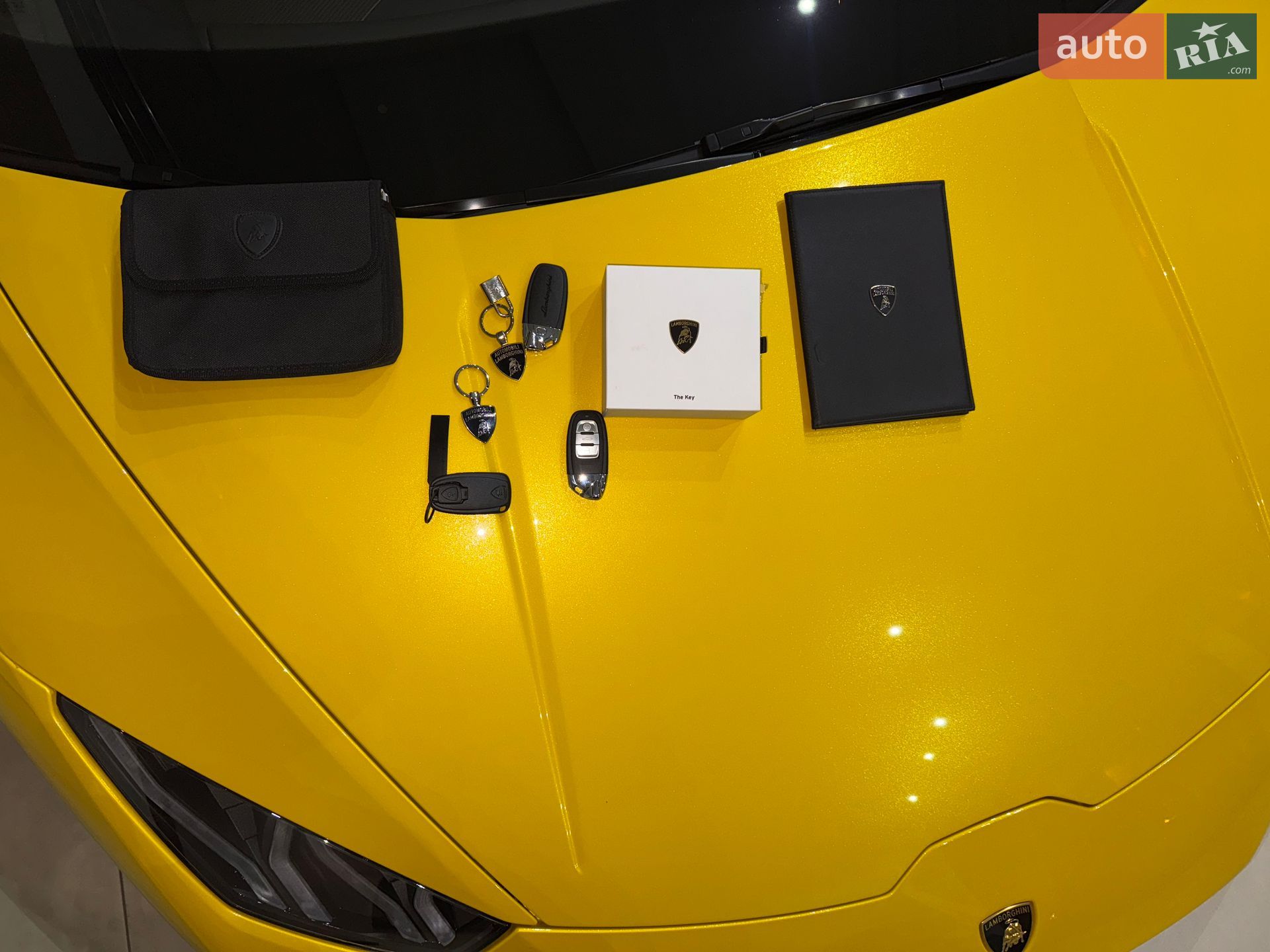 Lamborghini Huracan EVO 2020 VIN ZHWEF5ZF0MLA16464 фото оголошення 14 з 138