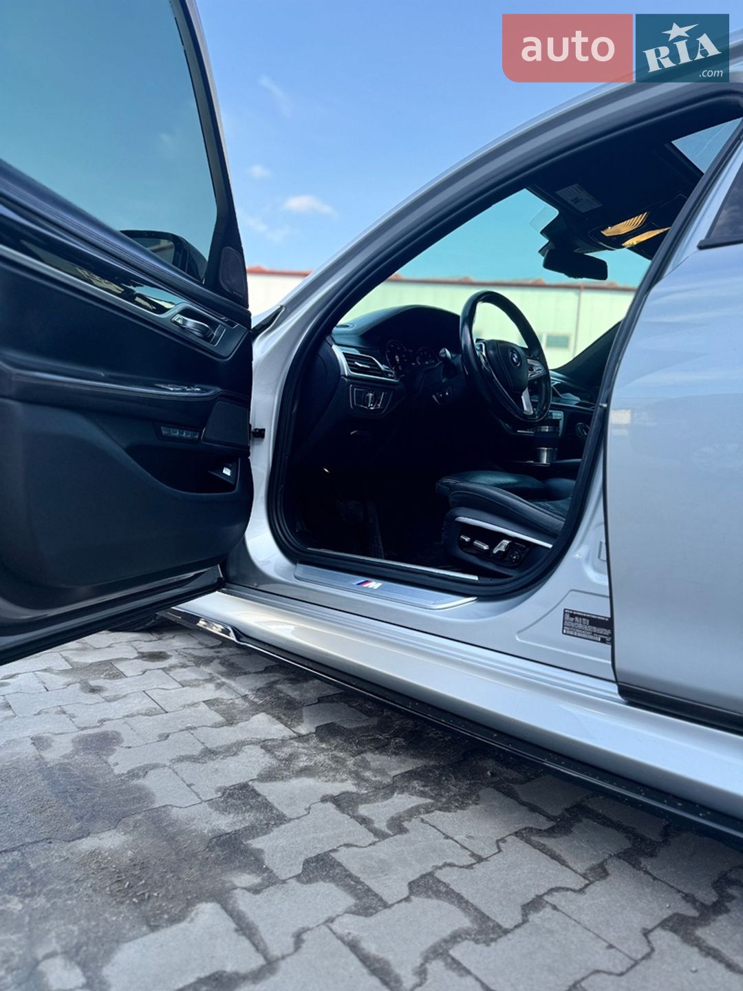 BMW 7 Series 2016 VIN WBA7F2C56HG422421 фото оголошення 17 з 18
