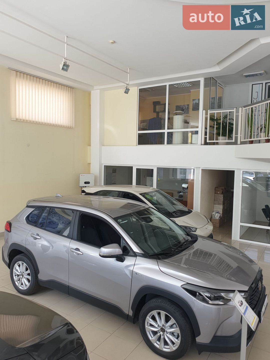 Toyota Corolla Cross 2024 VIN LFMCU1BR0R0061216 фото оголошення 2 з 19