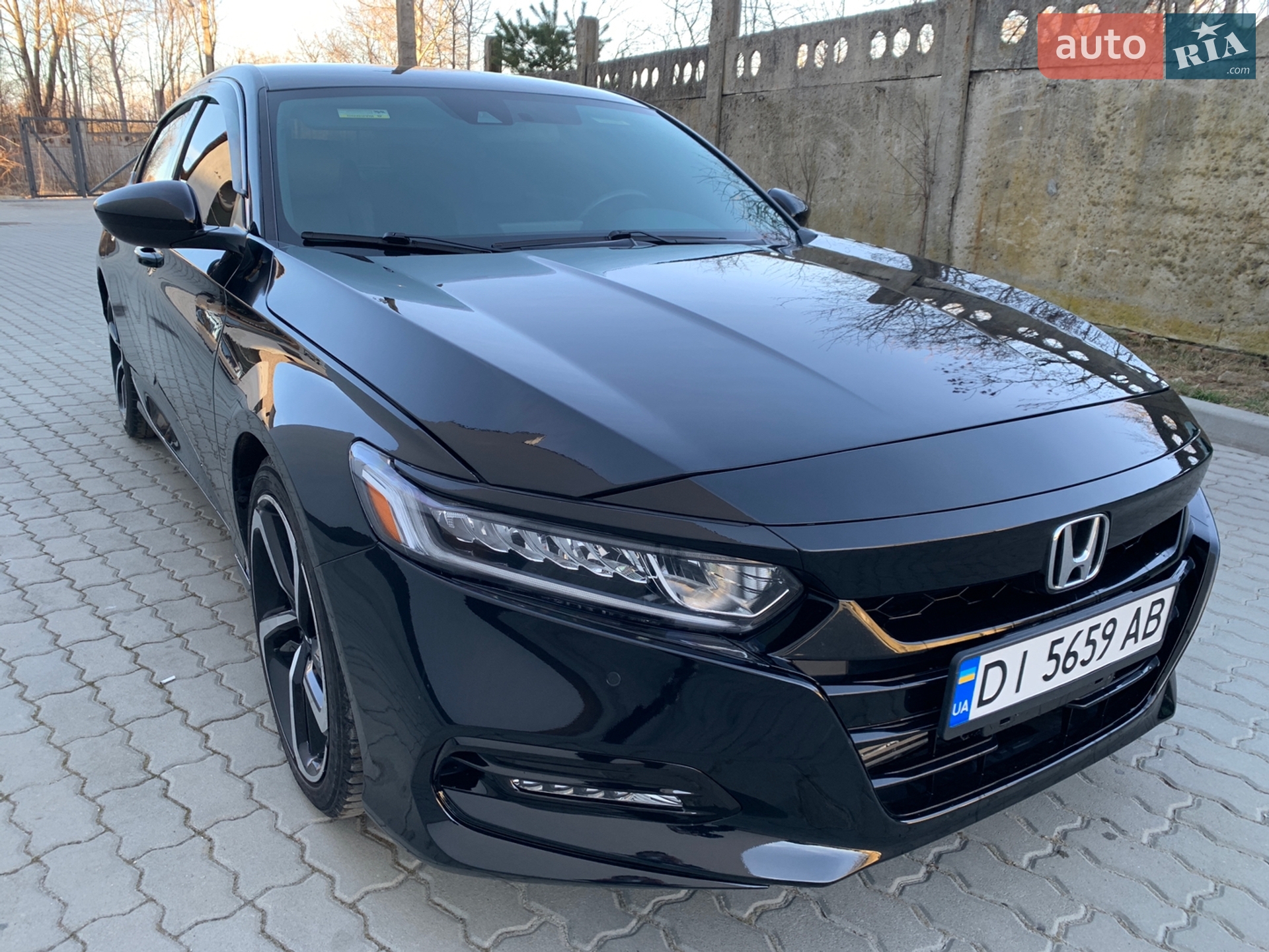 Honda Accord 2019 VIN 1HGCV1F38KA104496 фото оголошення 23 з 101