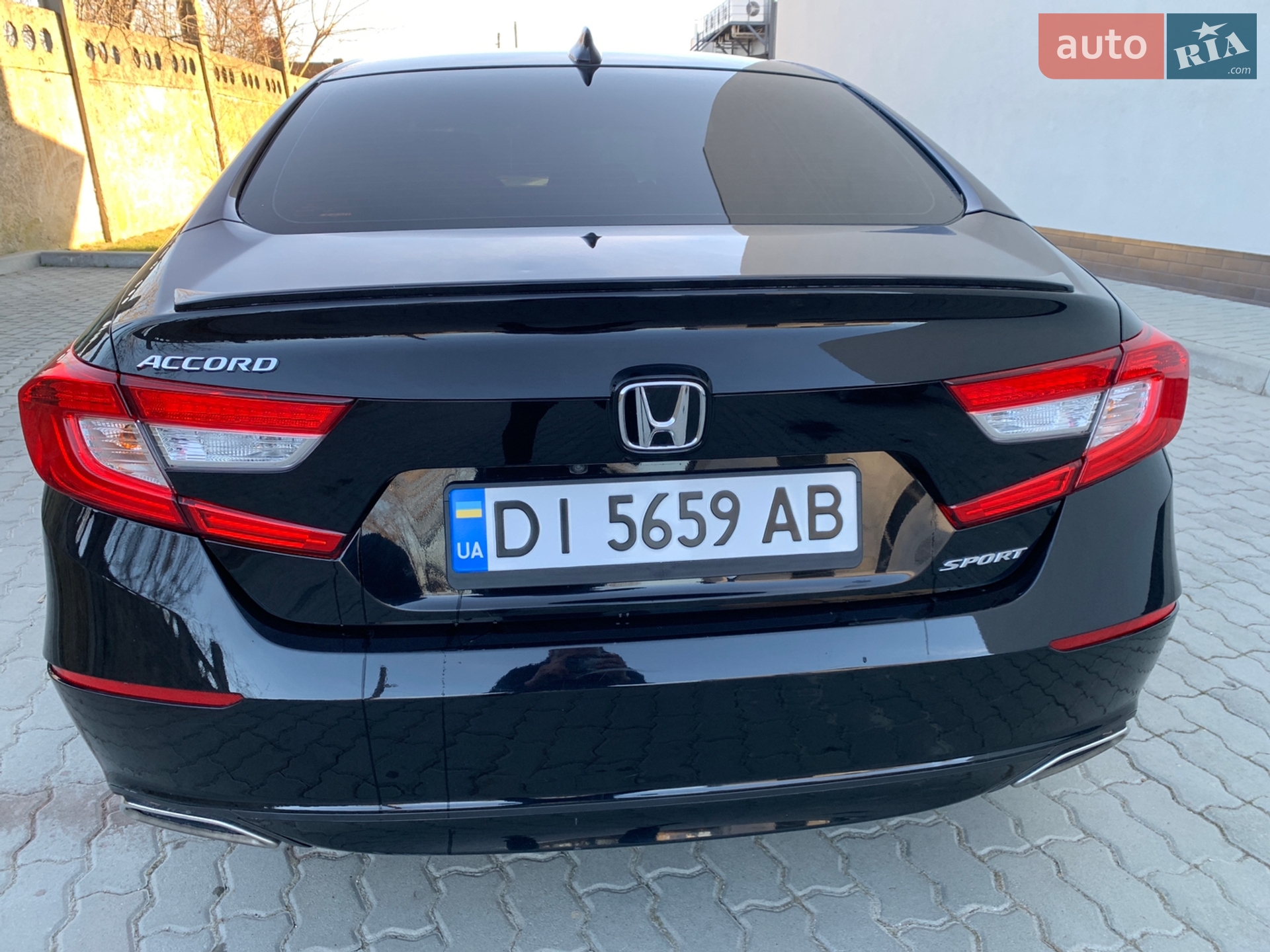 Honda Accord 2019 VIN 1HGCV1F38KA104496 фото оголошення 33 з 101