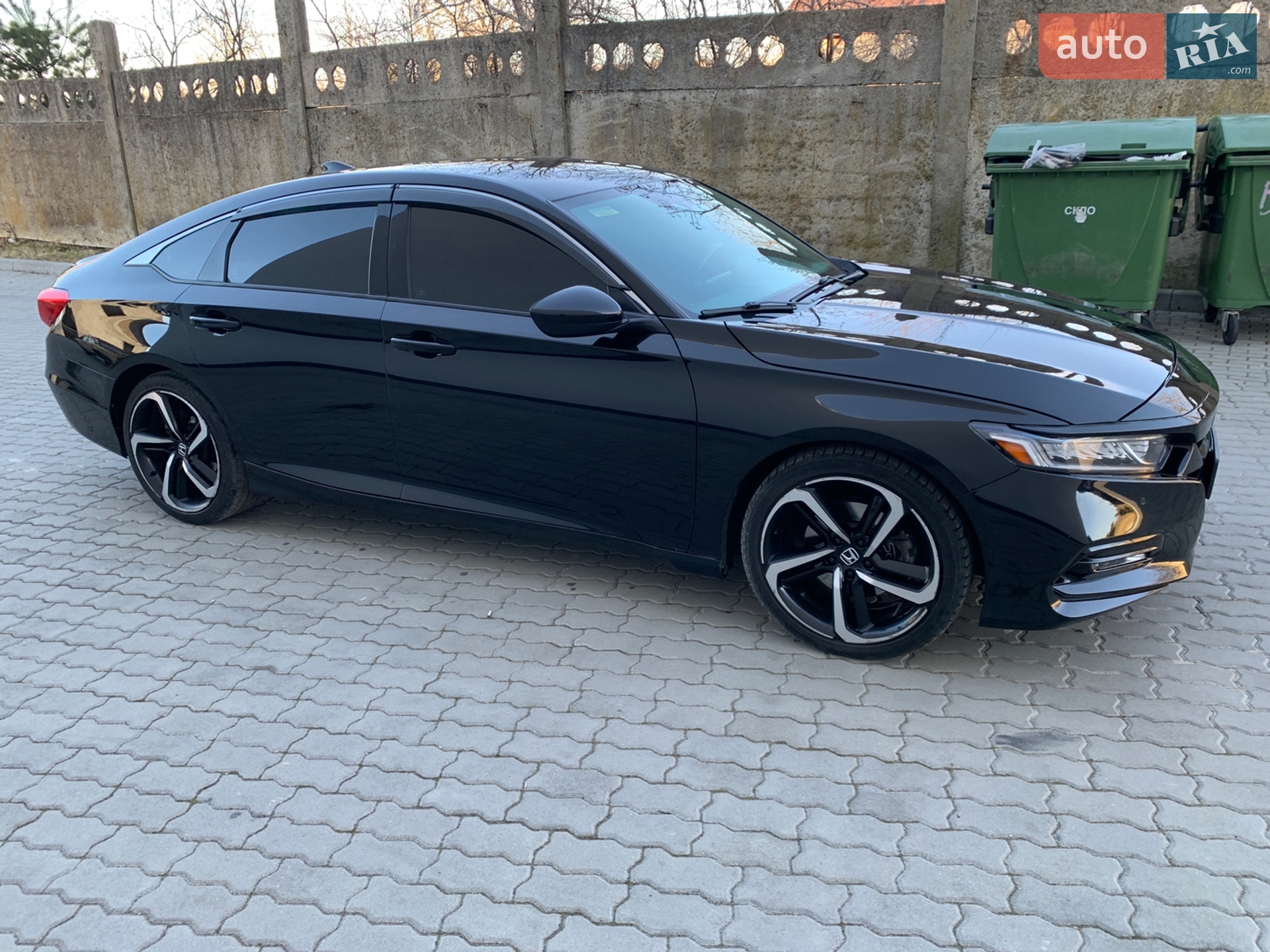 Honda Accord 2019 VIN 1HGCV1F38KA104496 фото оголошення 39 з 101