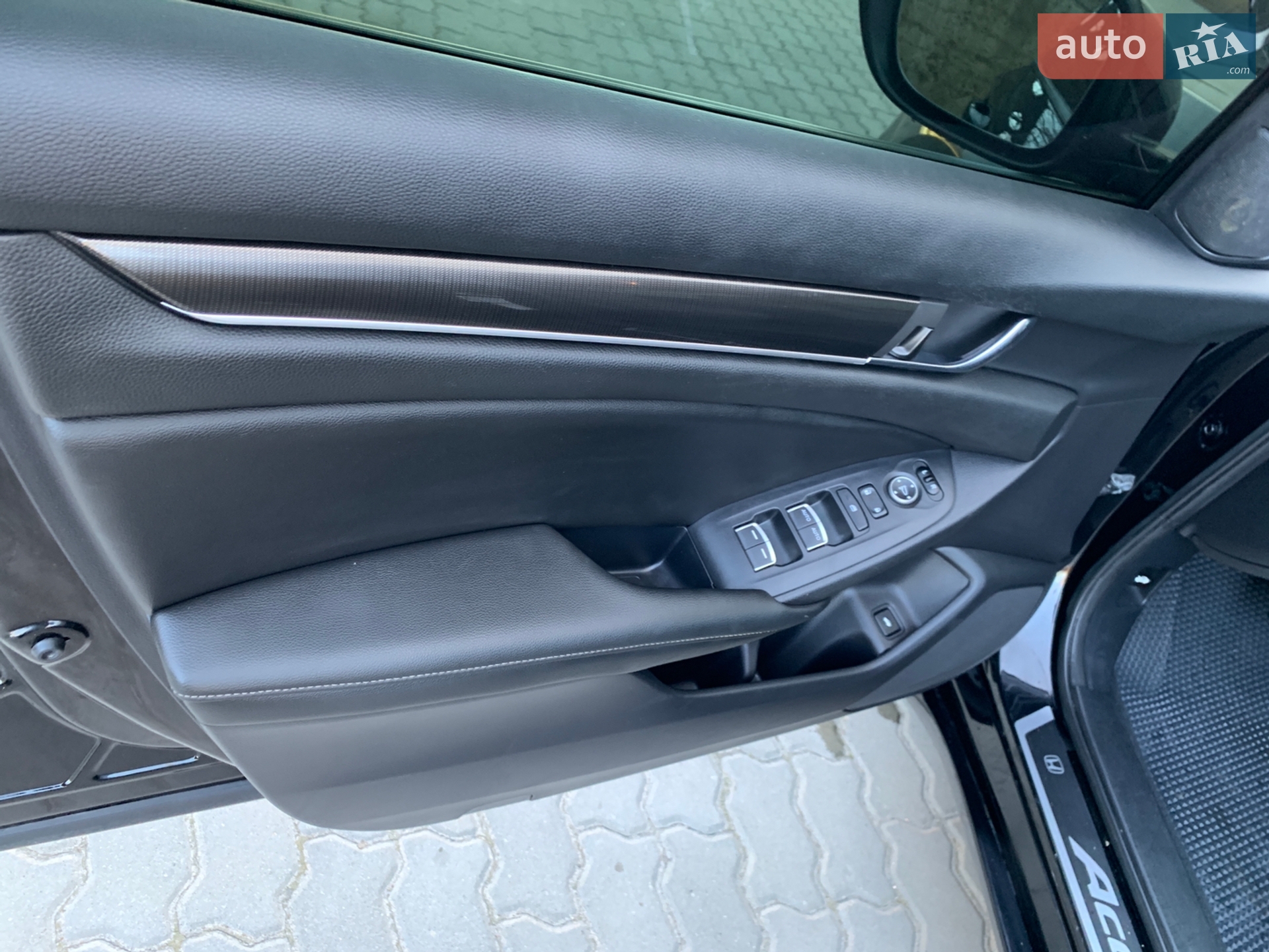 Honda Accord 2019 VIN 1HGCV1F38KA104496 фото оголошення 45 з 101
