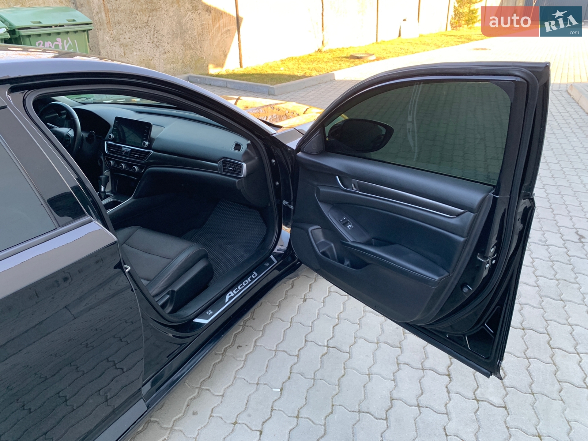Honda Accord 2019 VIN 1HGCV1F38KA104496 фото оголошення 59 з 101