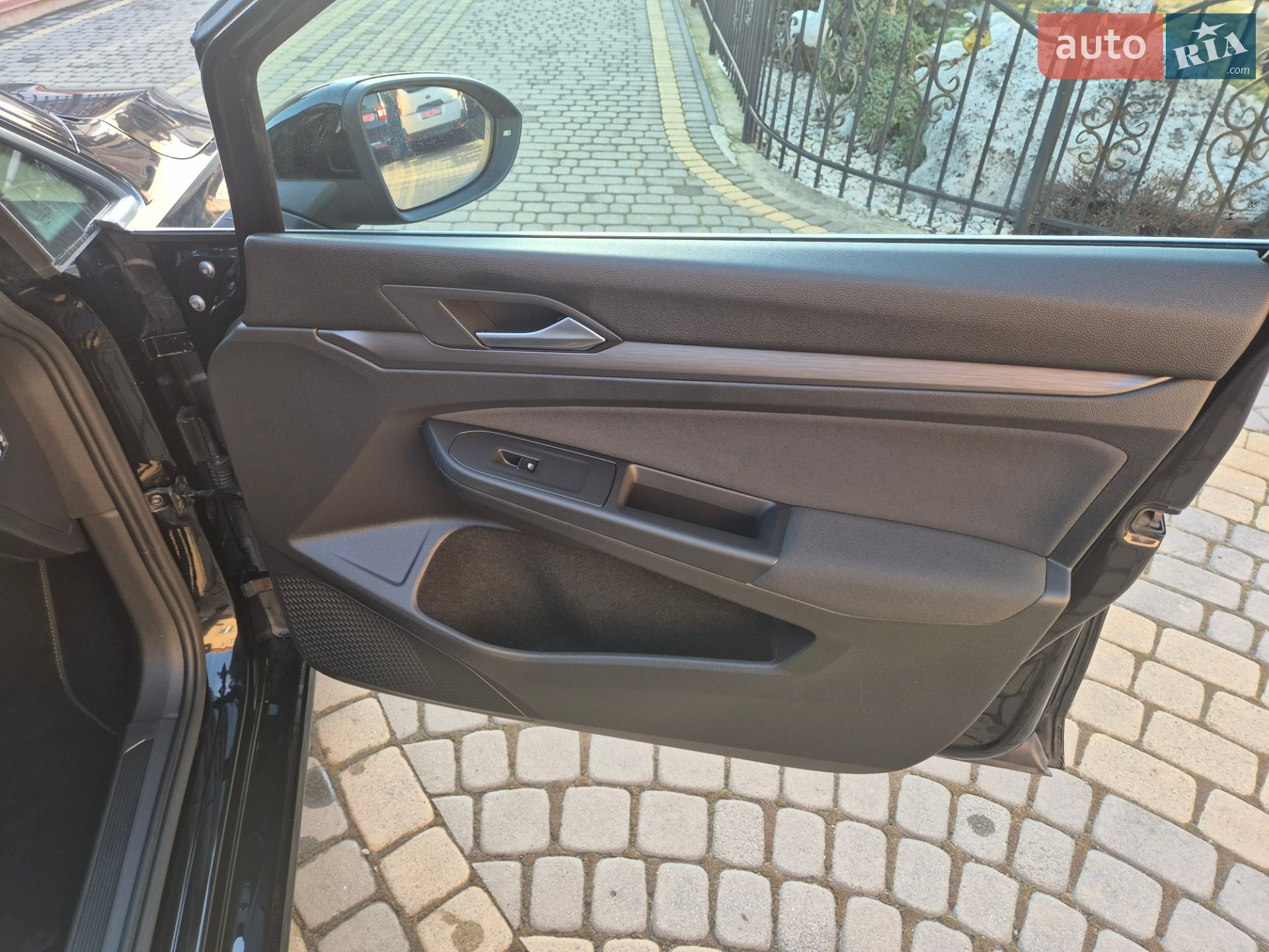 Volkswagen Golf 2020 VIN WVWZZZCDZMW503758 фото оголошення 40 з 75