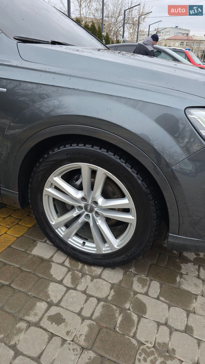 Audi Q7 2016 VIN WAUZZZ4M5GD035535 фото оголошення 3 з 31