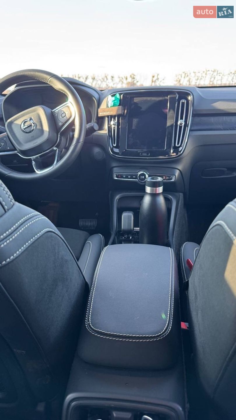 Volvo C40 Recharge 2023 VIN YV1XKEDV7P2060197 фото оголошення 29 з 34
