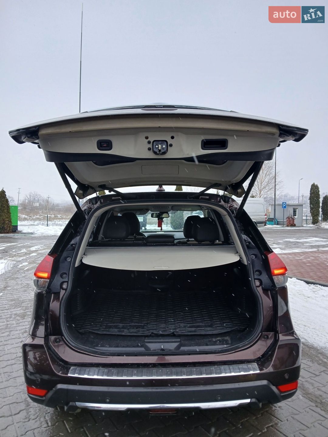Nissan X-Trail 2017 VIN JN1TCAT32U0105144 фото оголошення 16 з 17