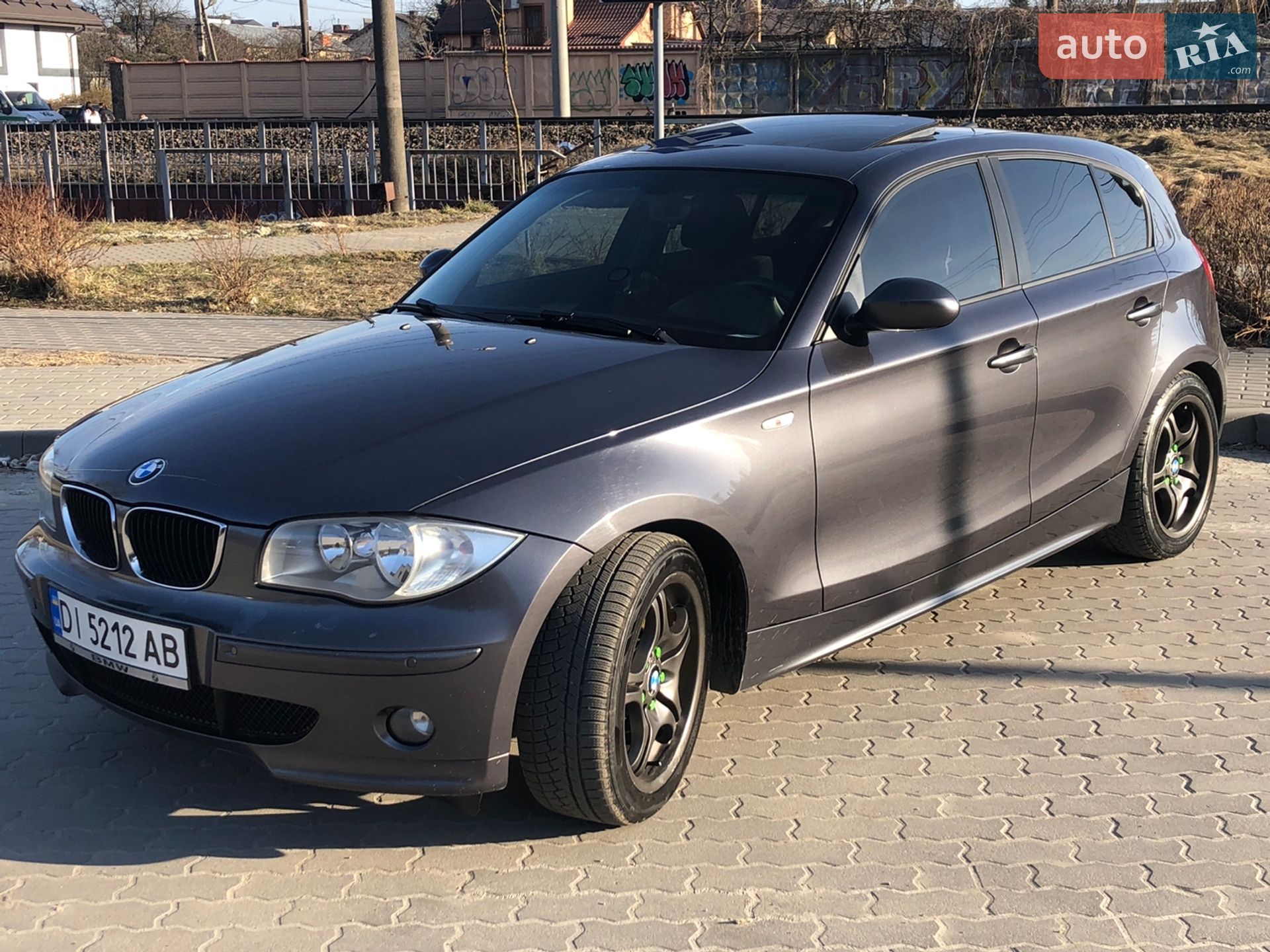 BMW 1 Series 2005 VIN WBAUF11050VA02270 фото оголошення 8 з 44
