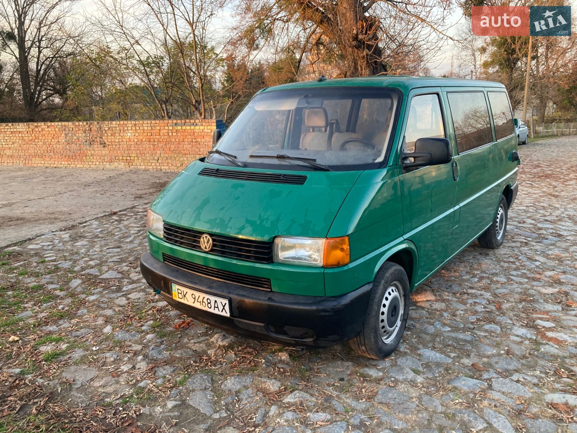 Volkswagen Transporter 2000 VIN WV1ZZZ70Z1H053432 фото оголошення 2 з 9