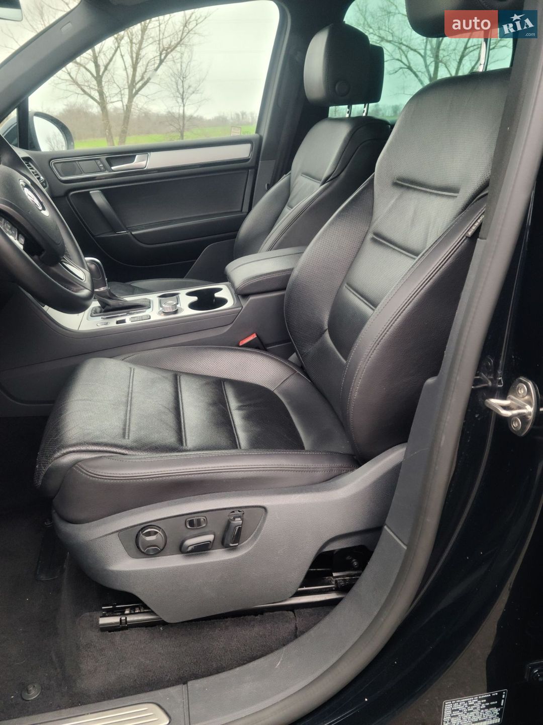Volkswagen Touareg 2016 VIN WVGRF7BPXHD003920 фото оголошення 12 з 15