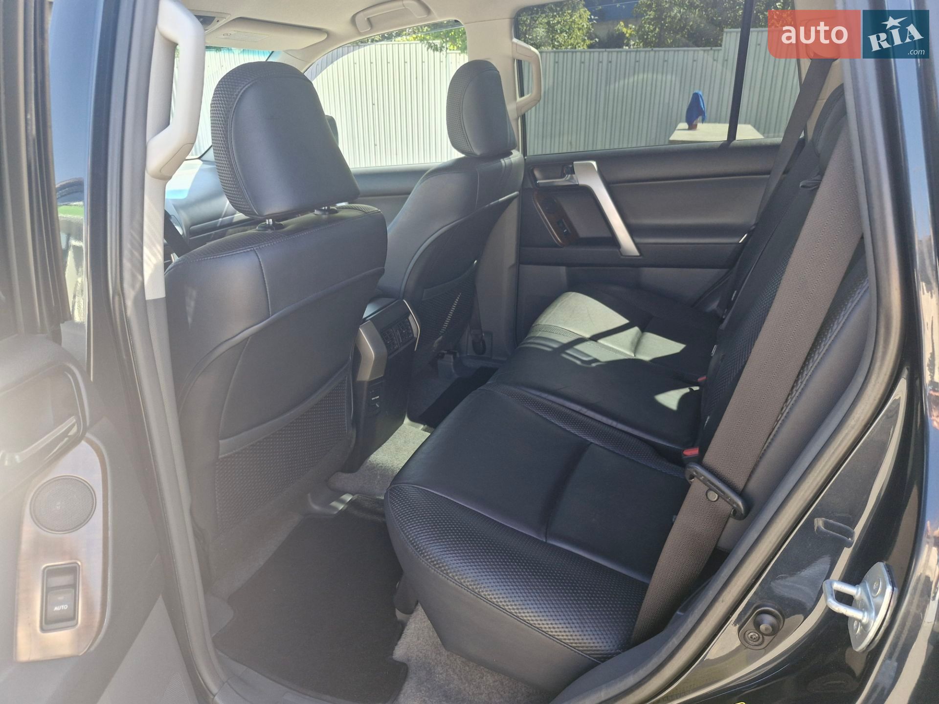 Toyota Land Cruiser Prado 2012 VIN JTEBH3FJ105050519 фото оголошення 16 з 24