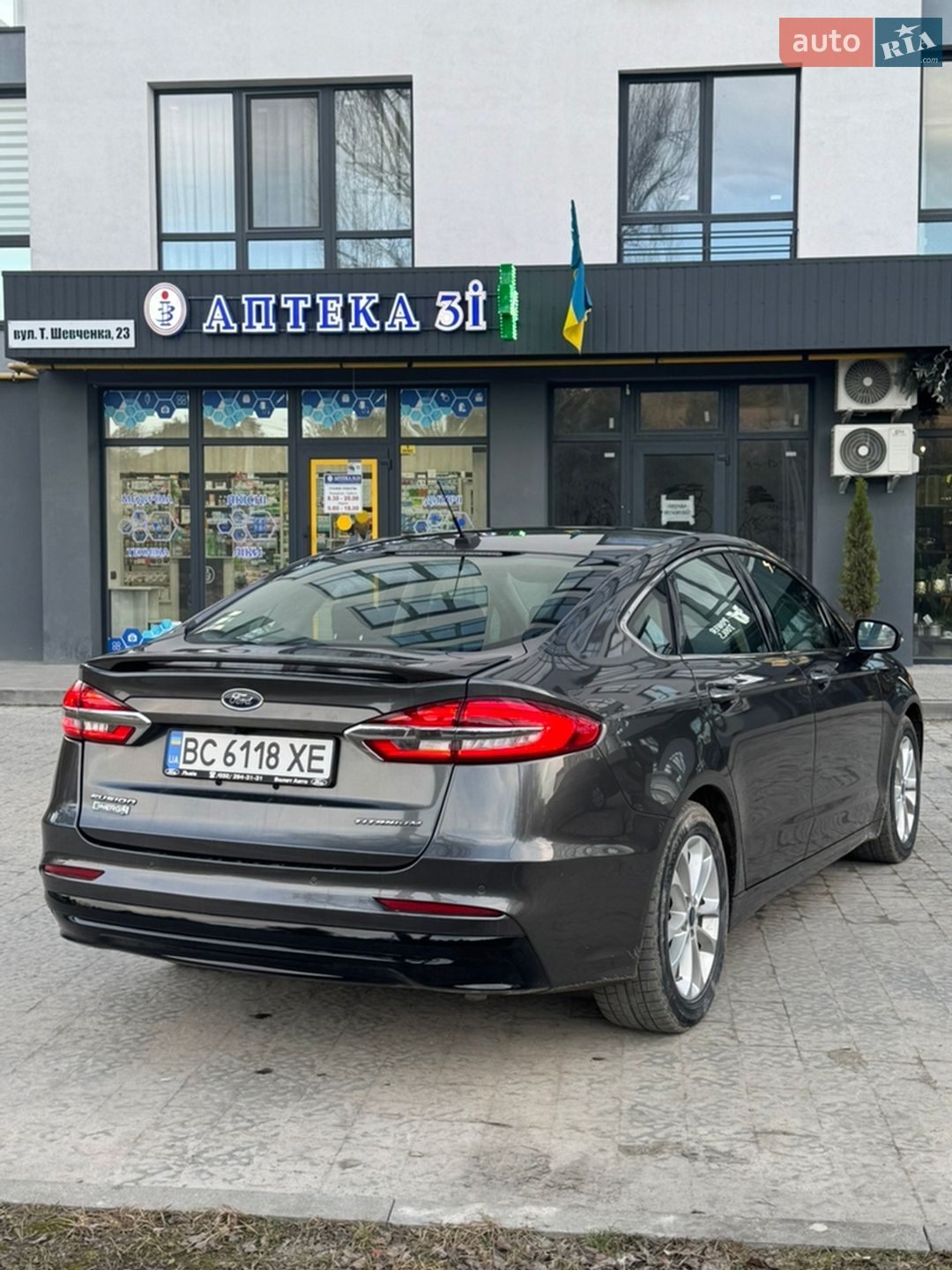 Ford Fusion 2019 VIN 3FA6P0SU7KR200551 фото оголошення 3 з 21