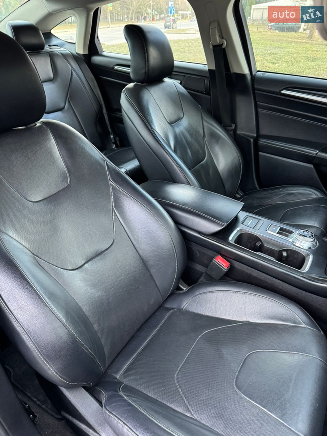 Ford Fusion 2019 VIN 3FA6P0SU7KR200551 фото оголошення 18 з 21