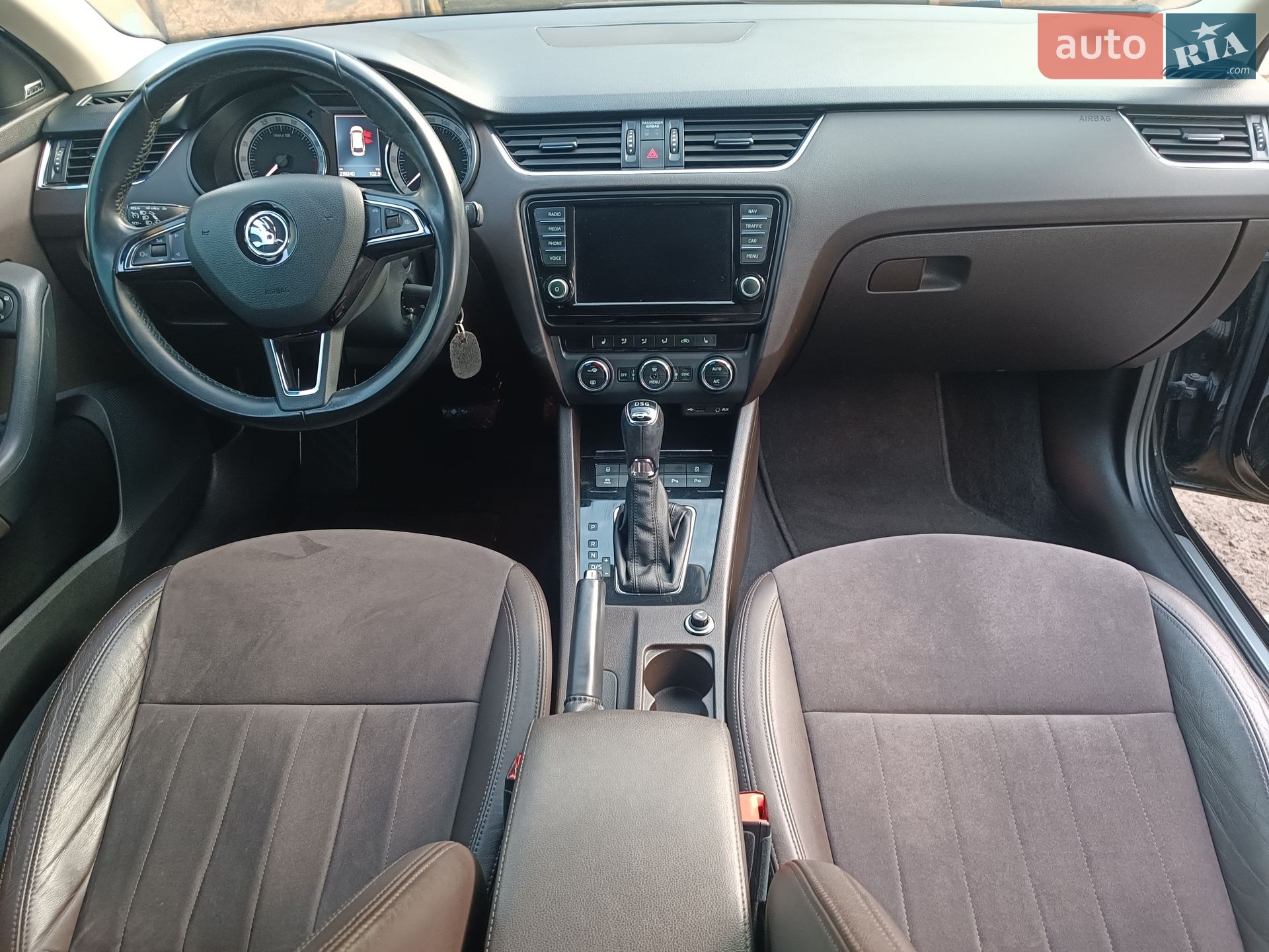 Skoda Octavia 2016 VIN TMBLK9NE9H0053985 фото оголошення 11 з 65