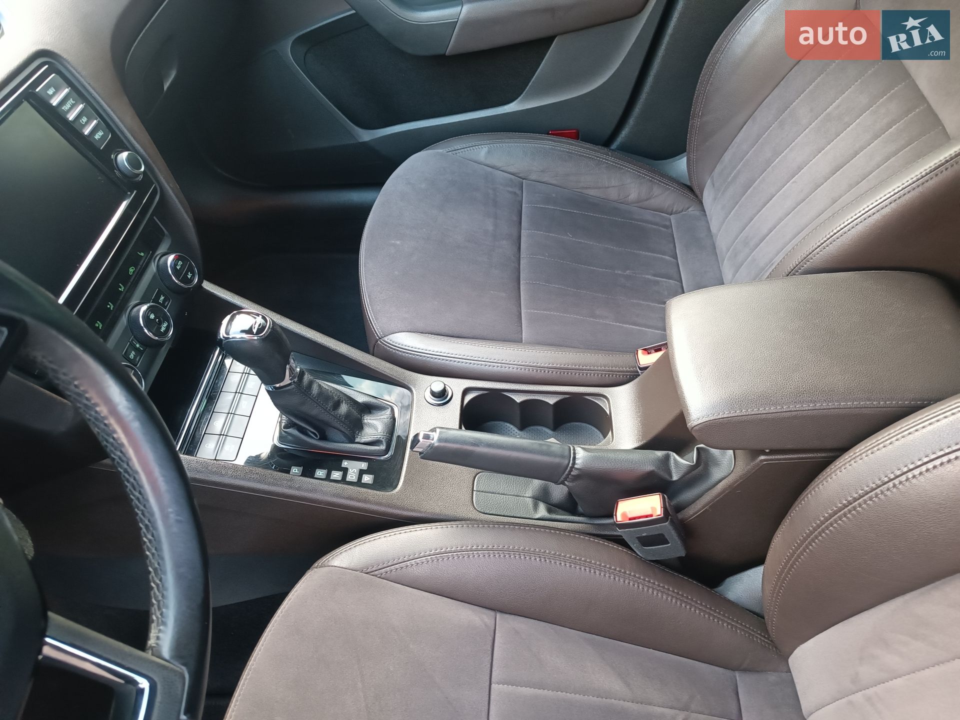Skoda Octavia 2016 VIN TMBLK9NE9H0053985 фото оголошення 33 з 65