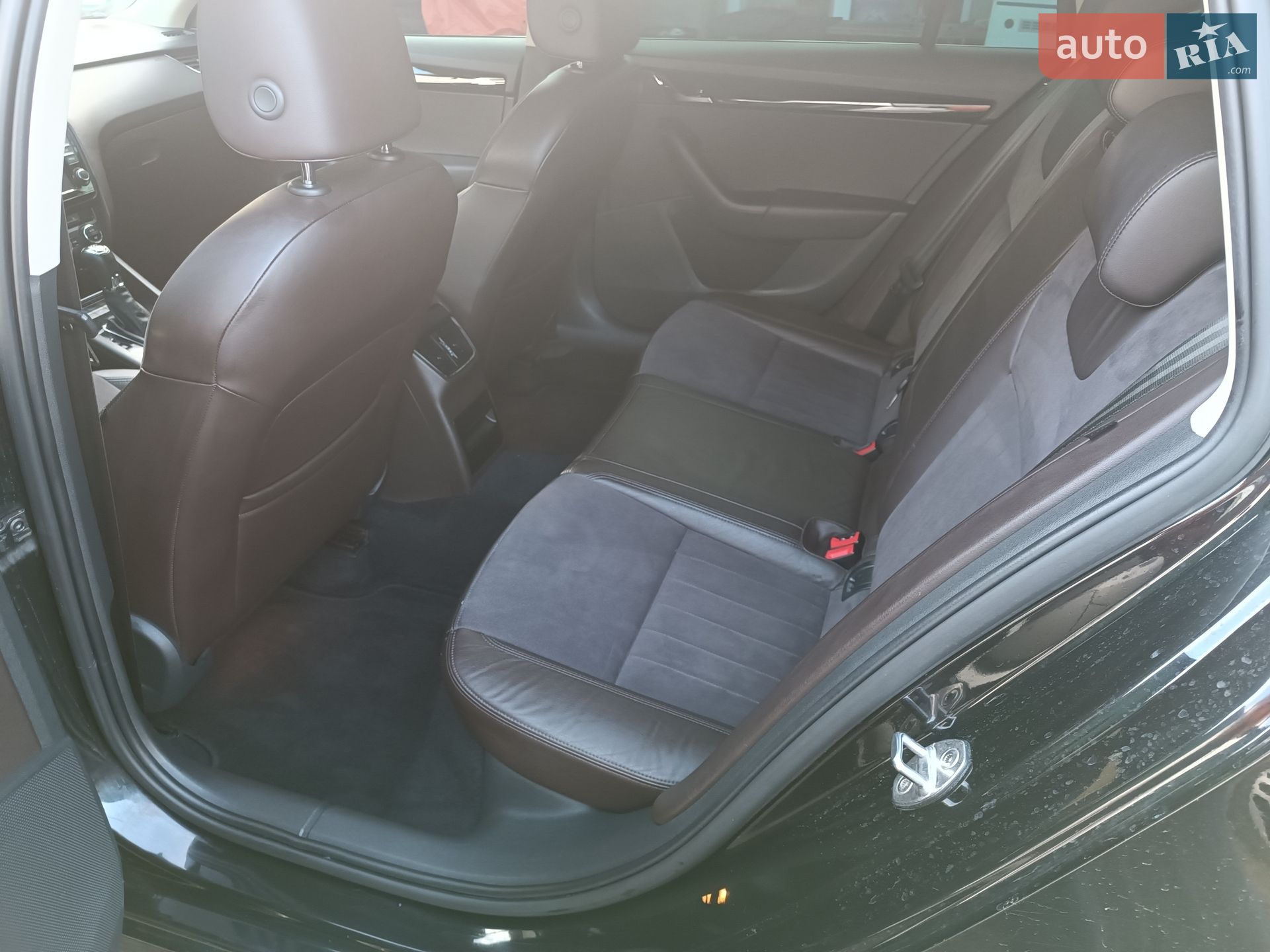 Skoda Octavia 2016 VIN TMBLK9NE9H0053985 фото оголошення 22 з 65