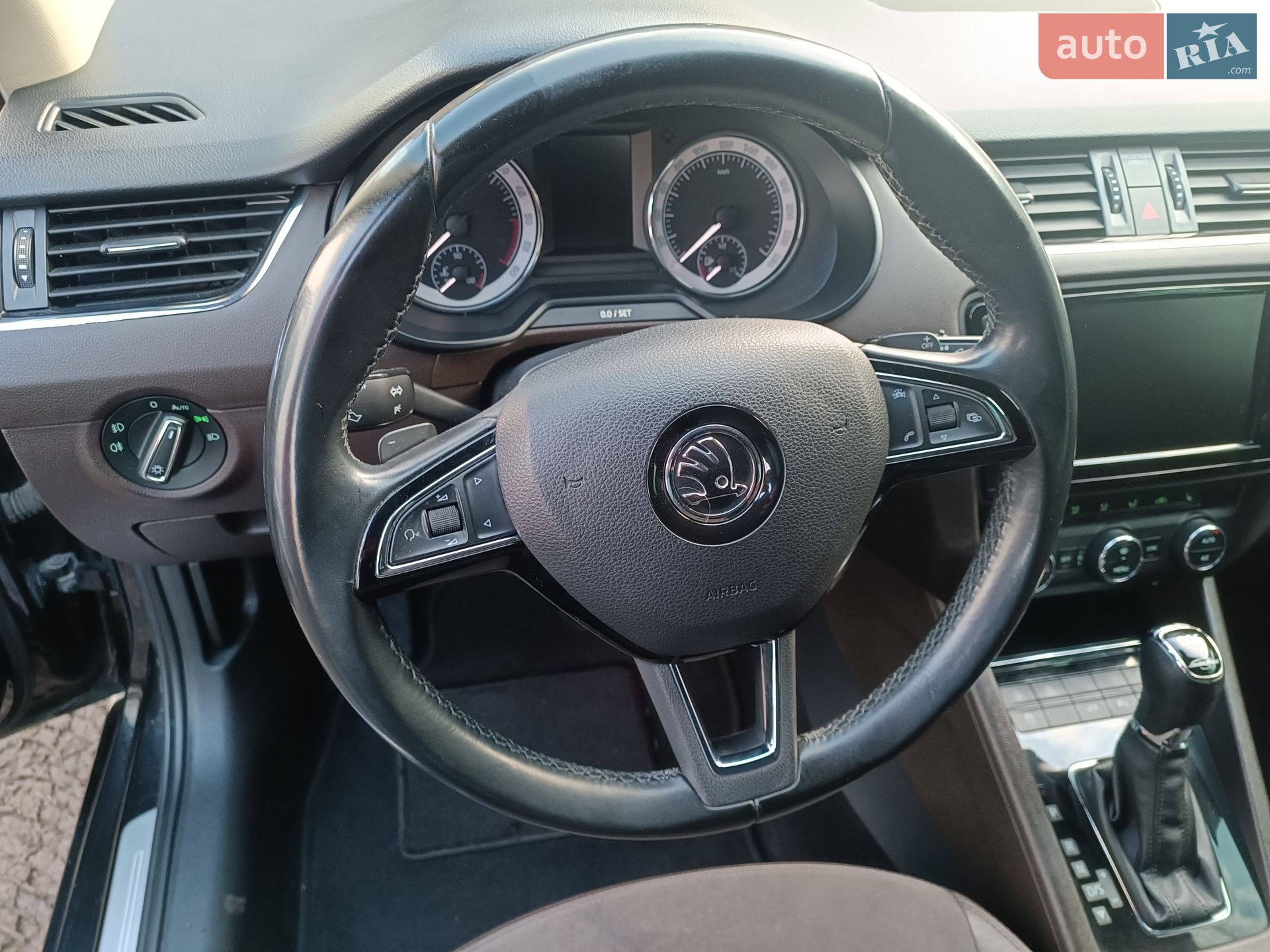 Skoda Octavia 2016 VIN TMBLK9NE9H0053985 фото оголошення 26 з 65