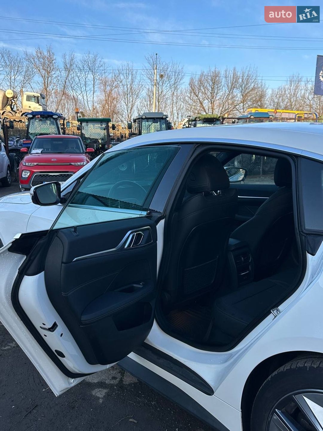 BMW i4 2023 VIN WBY73AW00RFR48393 фото оголошення 8 з 17
