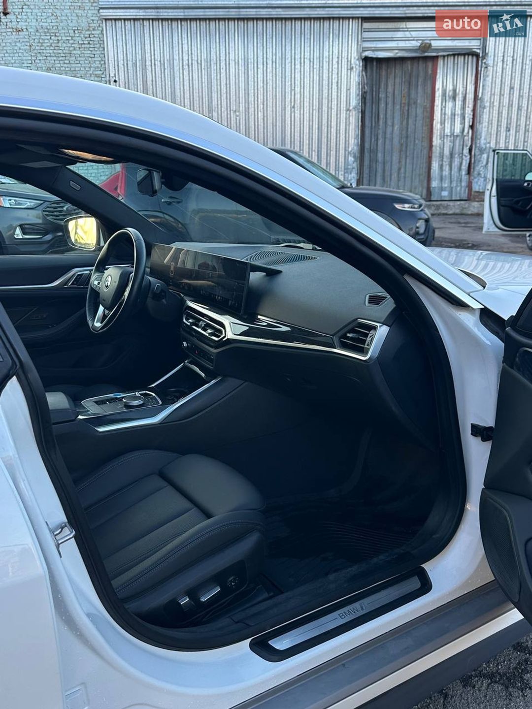 BMW i4 2023 VIN WBY73AW00RFR48393 фото оголошення 12 з 17