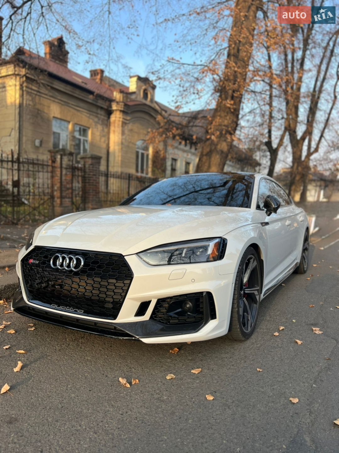 Audi RS5 2018 VIN WUABWCF54KA901075 фото оголошення 4 з 27