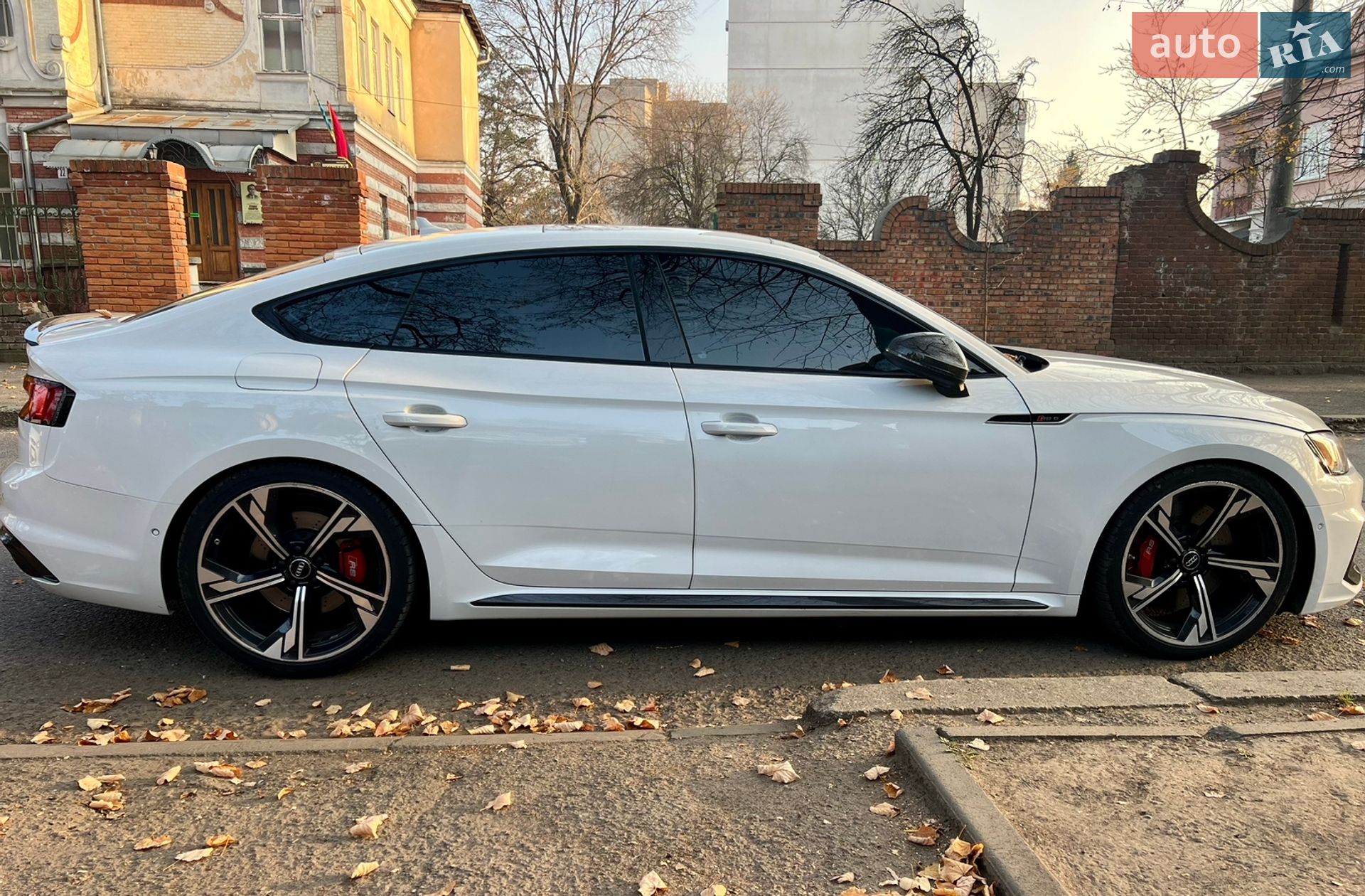 Audi RS5 2018 VIN WUABWCF54KA901075 фото оголошення 5 з 27