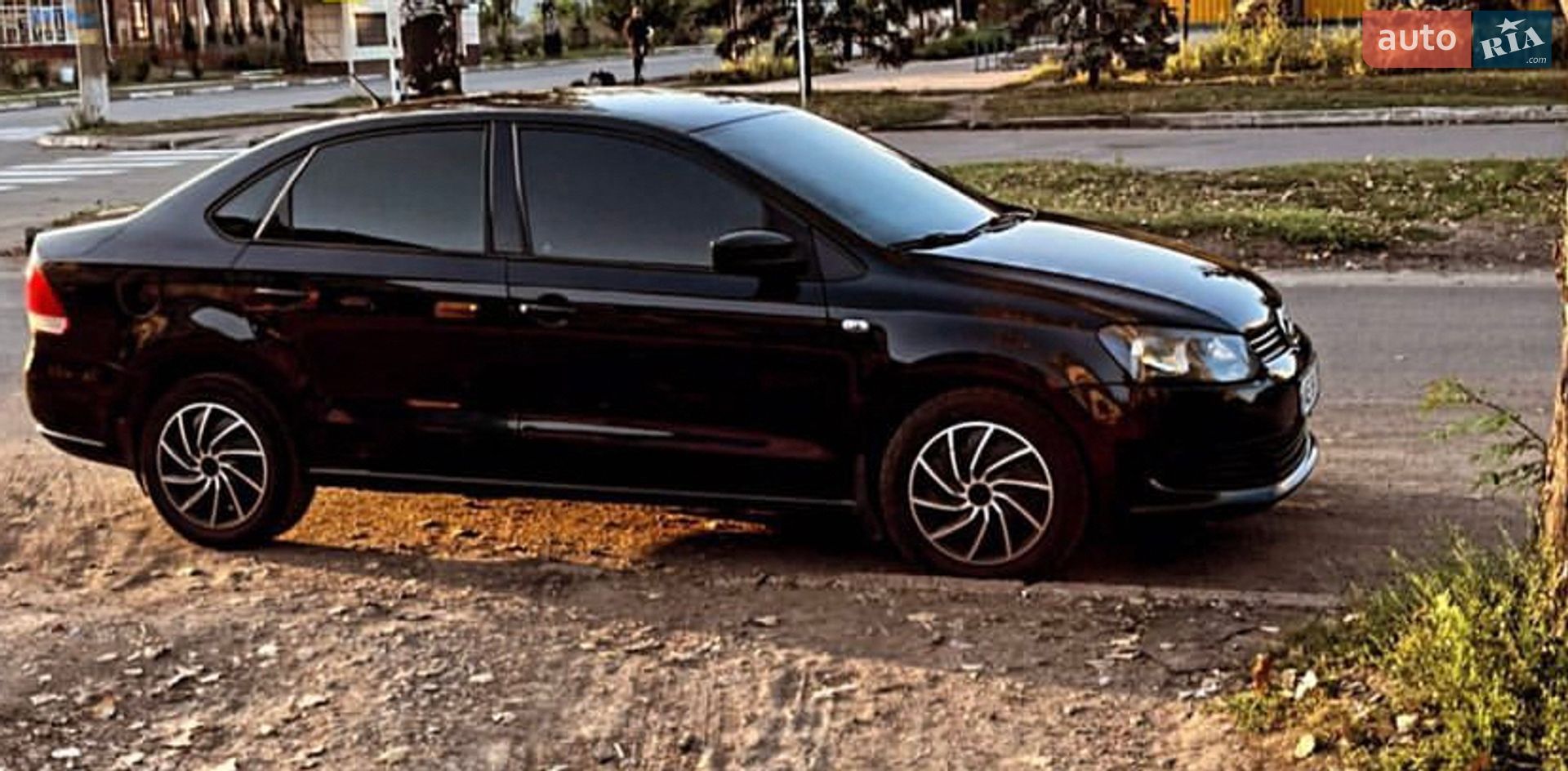 Volkswagen Polo 2012 VIN XW8ZZZ61ZDG005735 фото оголошення 4 з 10