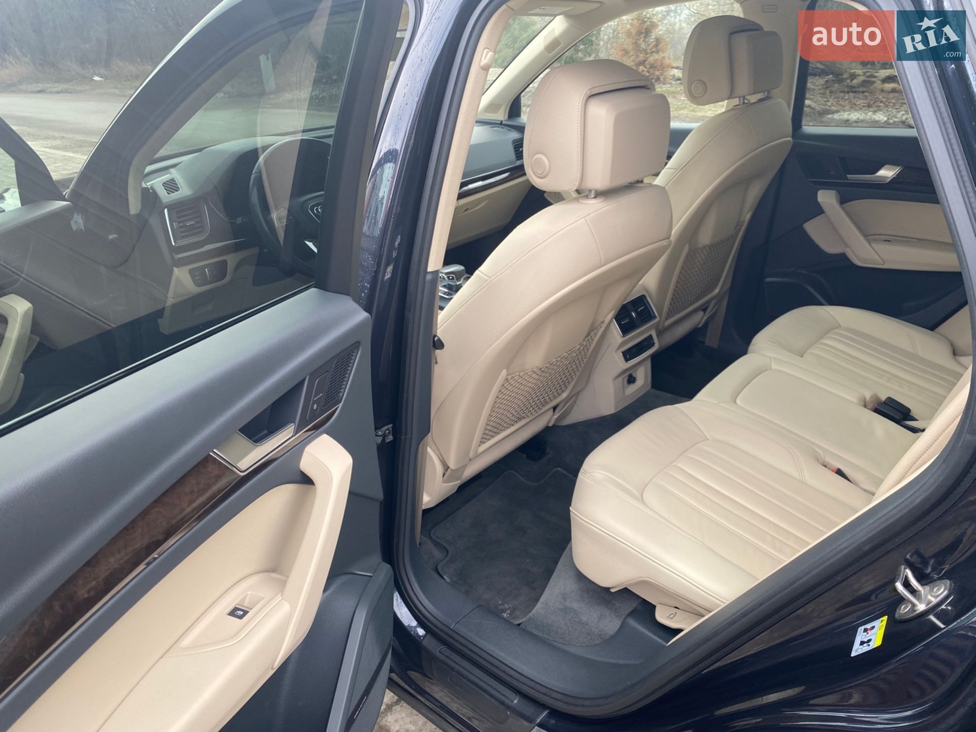 Audi Q5 2018 VIN WA1BNAFY2J2232841 фото оголошення 16 з 25