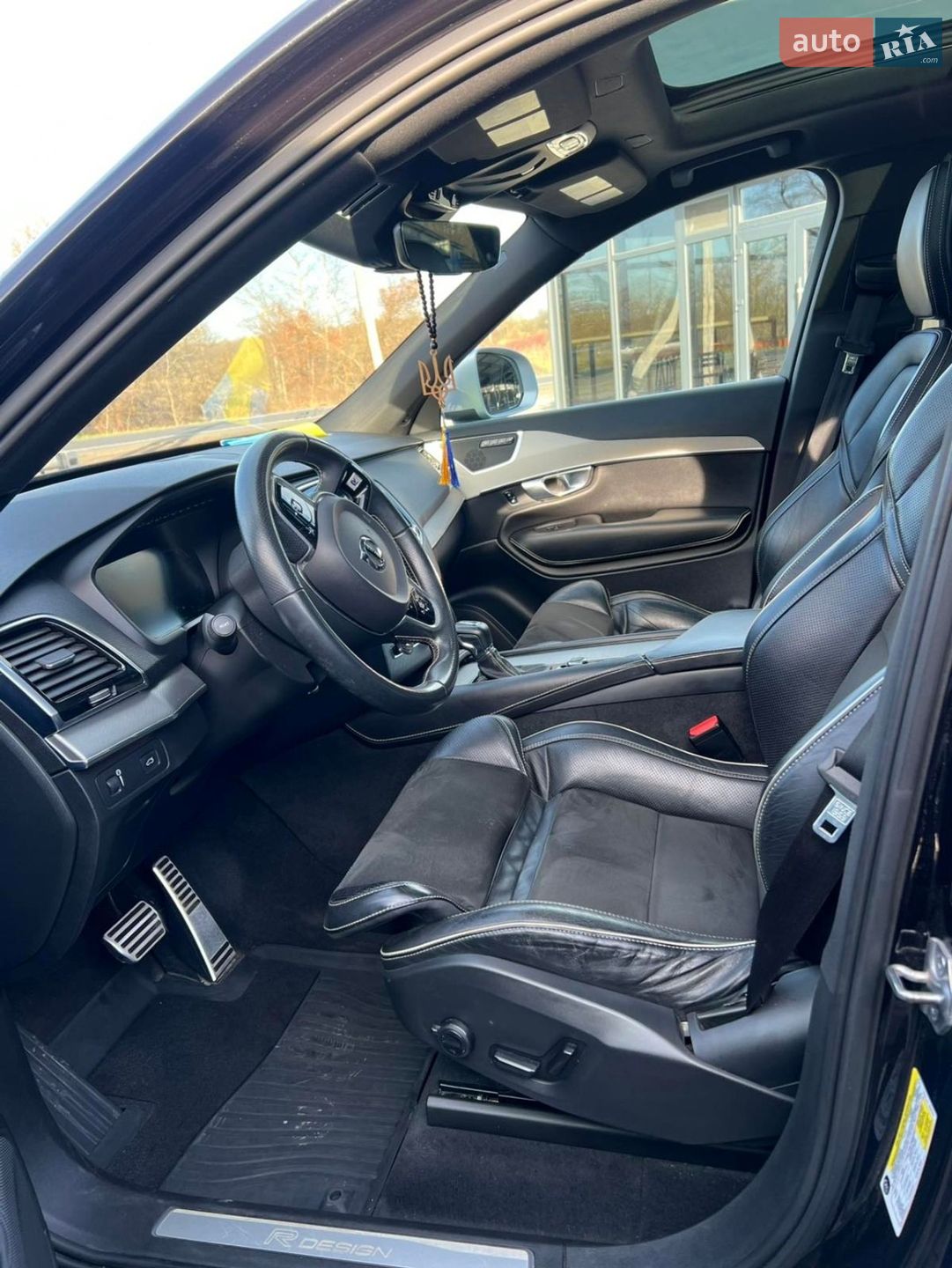Volvo XC90 2017 VIN YV4A22PM8J1195650 фото оголошення 11 з 19