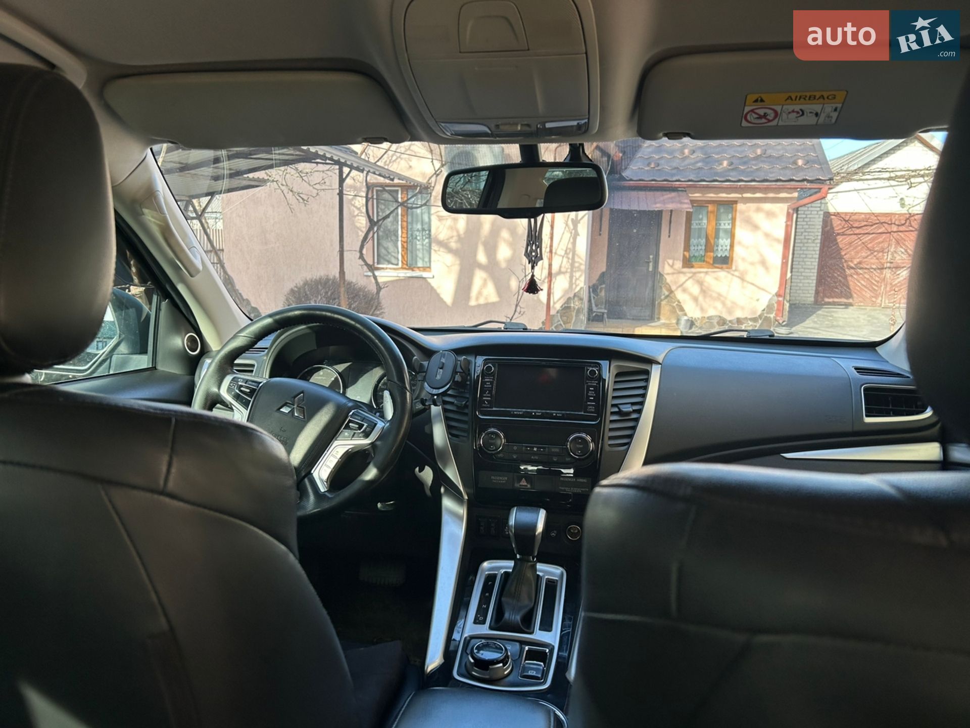 Mitsubishi Pajero Sport 2017 VIN MMCGUKS10HHZ06248 фото оголошення 25 з 54