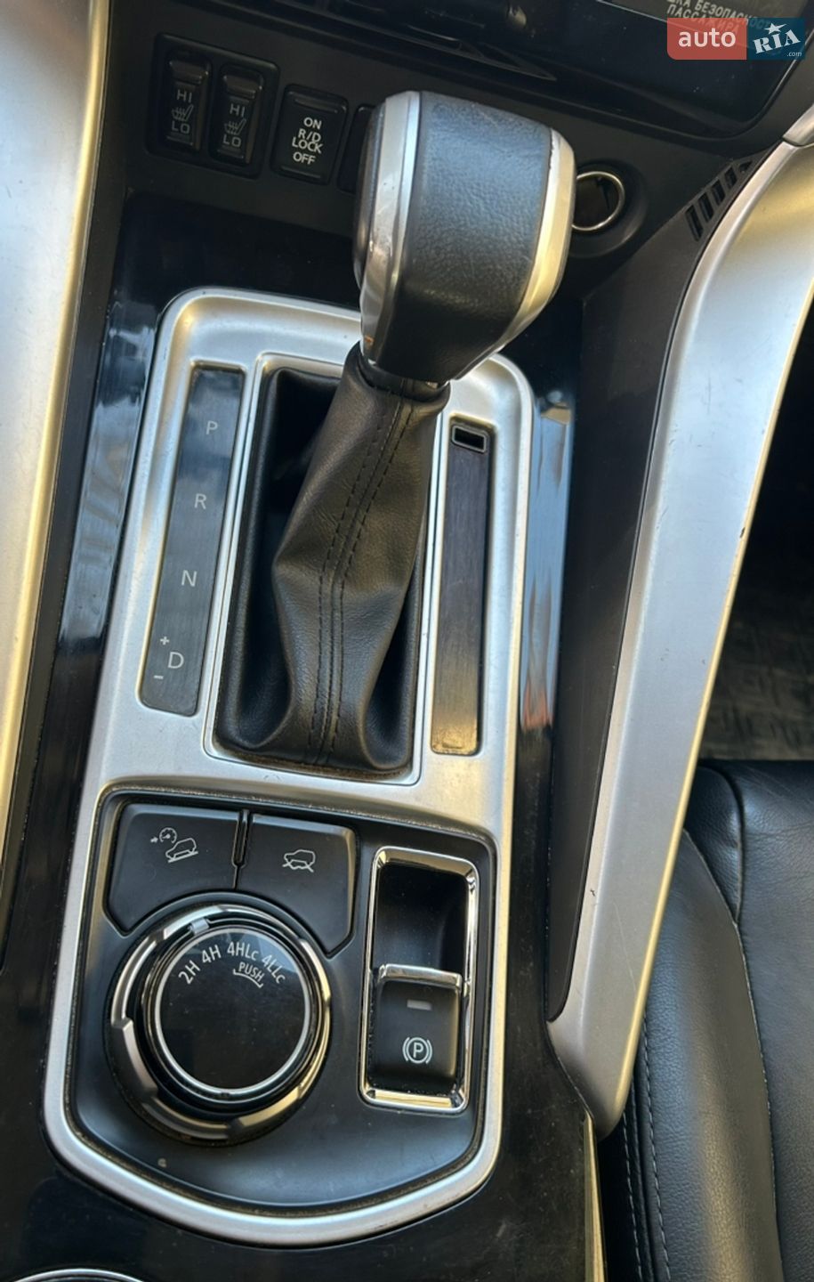 Mitsubishi Pajero Sport 2017 VIN MMCGUKS10HHZ06248 фото оголошення 40 з 54