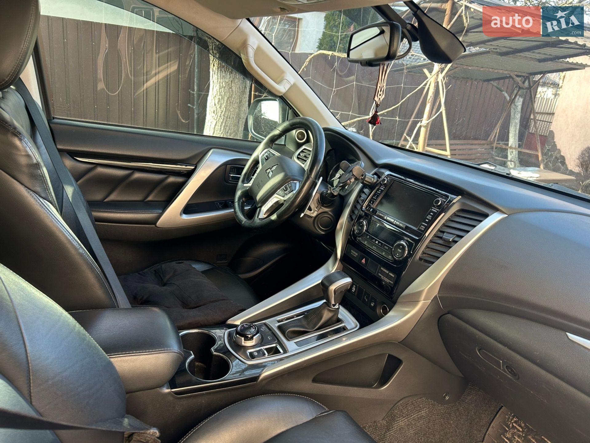 Mitsubishi Pajero Sport 2017 VIN MMCGUKS10HHZ06248 фото оголошення 48 з 54