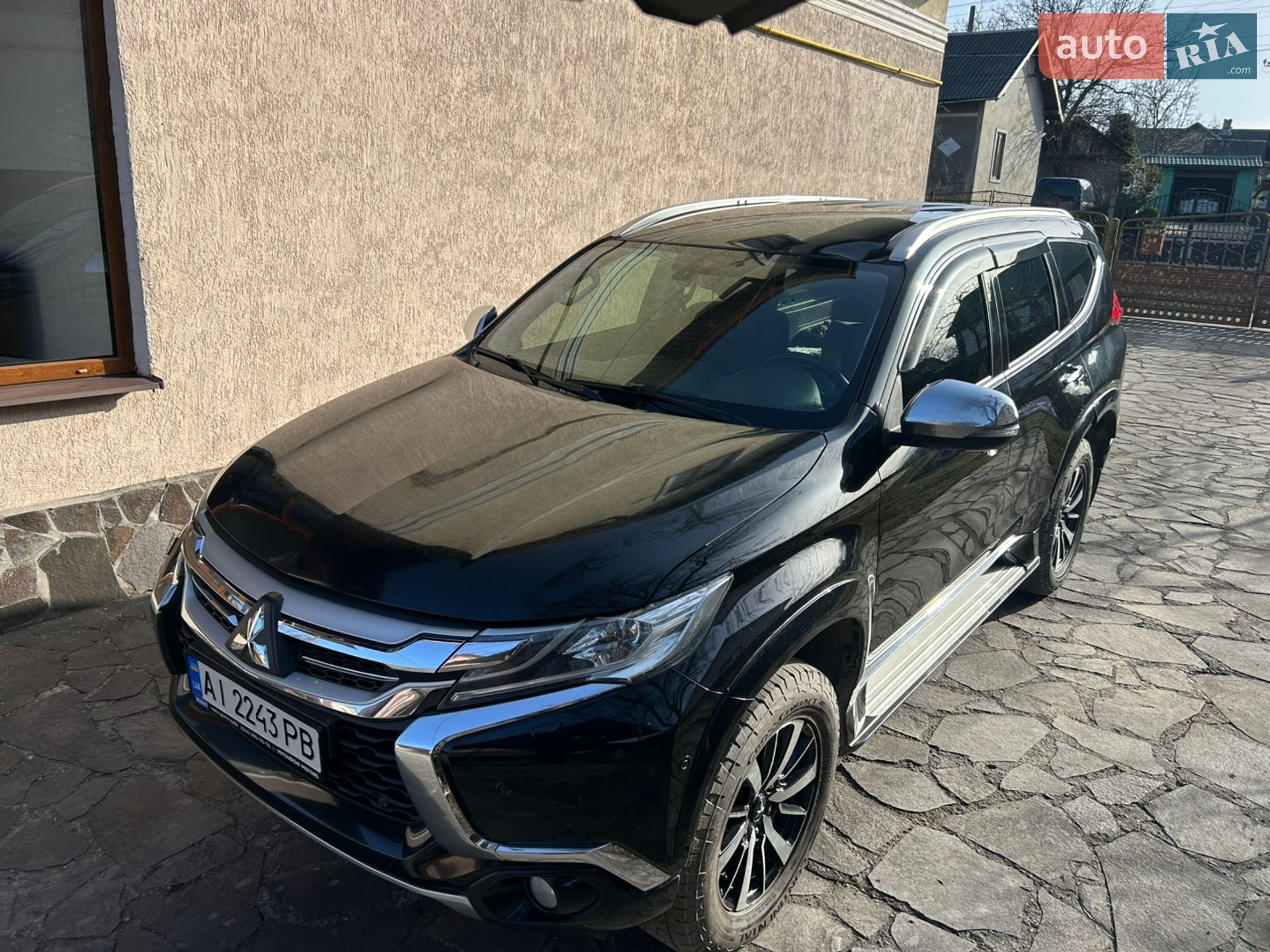 Mitsubishi Pajero Sport 2017 VIN MMCGUKS10HHZ06248 фото оголошення 54 з 54